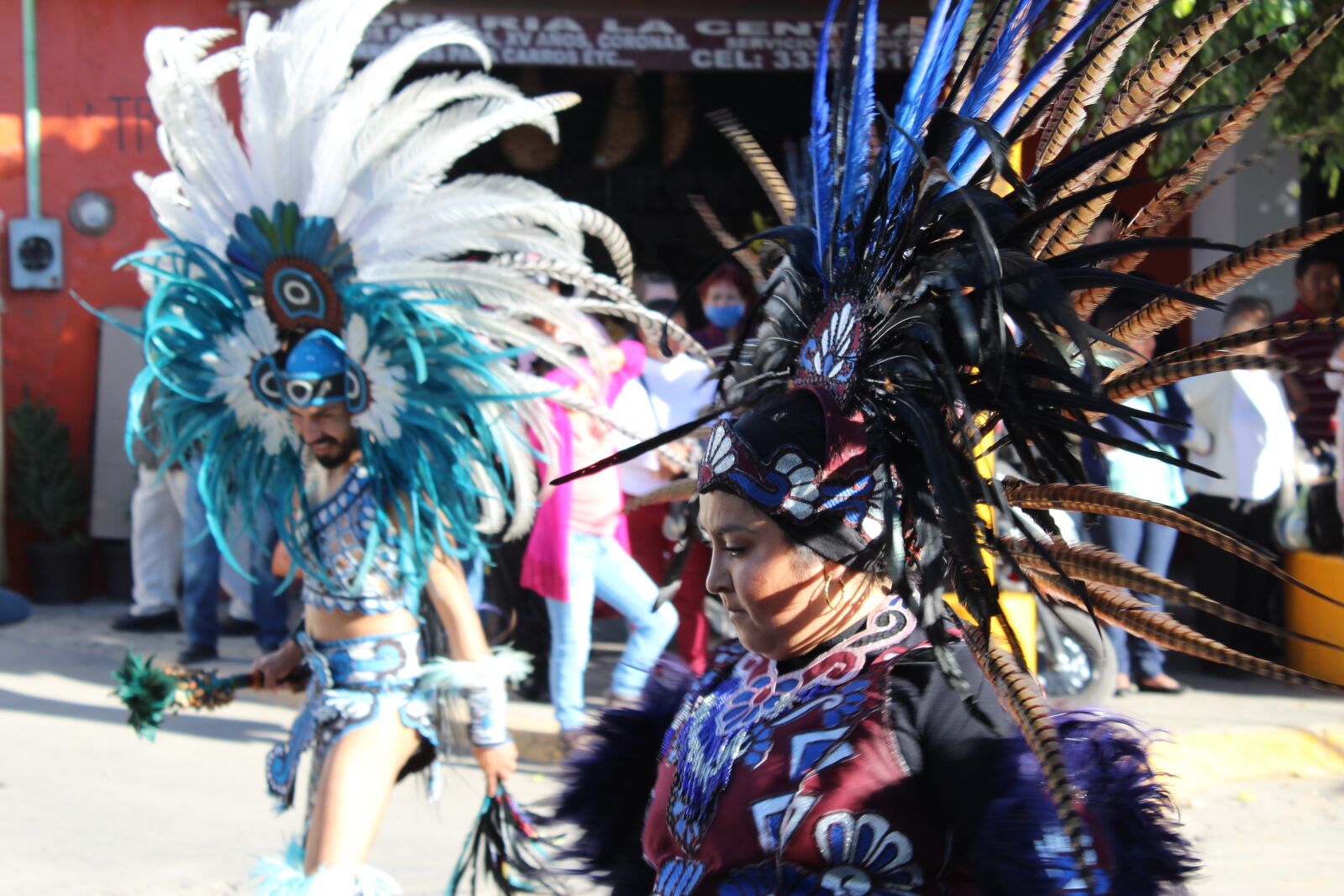 Canon EOS 1300D (EOS Rebel T6 / EOS Kiss X80) sample photo. People, costume, celebration photography