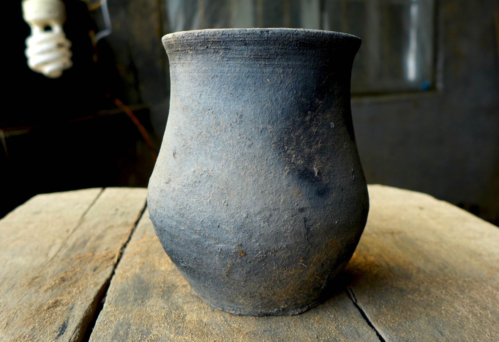 Leica D-Lux 6 sample photo. Black-pottery, folk handicraft, handicraft photography