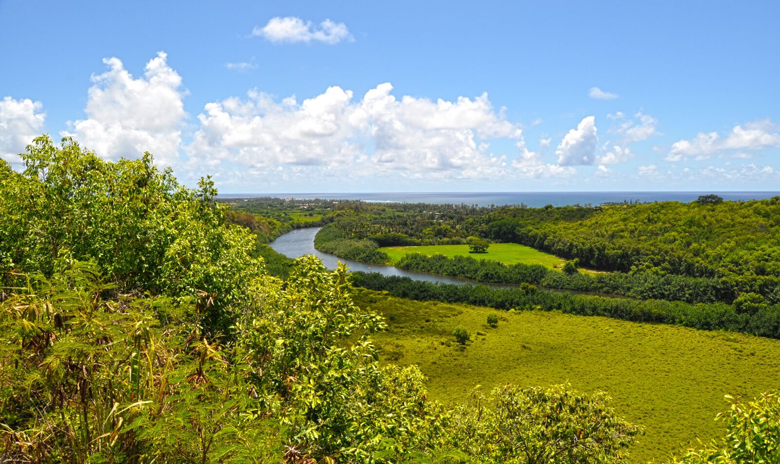 Nikon D90 sample photo. Hawaii, landscape, blue sky photography