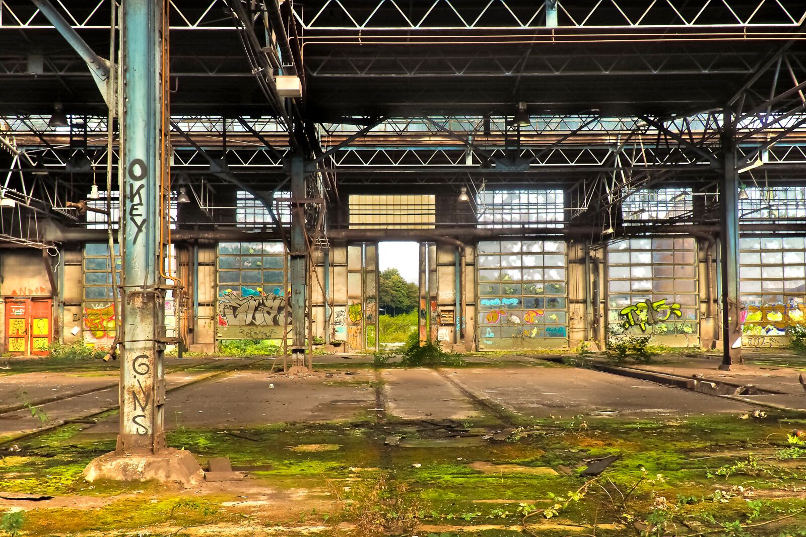 Olympus OM-D E-M10 sample photo. Lost places, pforphoto, old photography
