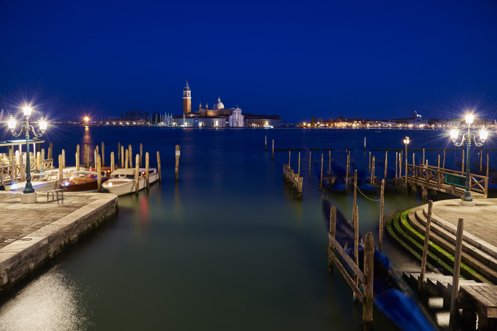 Nikon D810 sample photo. Venice, sea, evening photography
