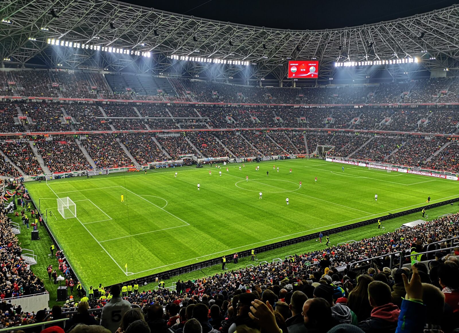 HUAWEI CLT-L29 sample photo. Hungary, football, gunman photography