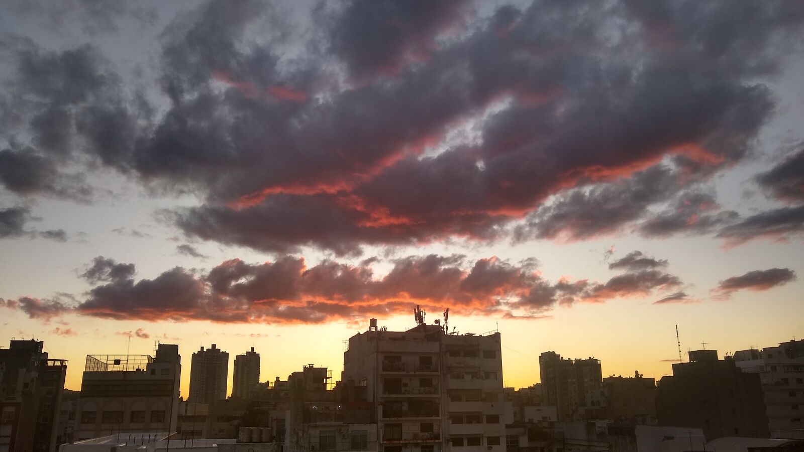 Motorola moto g(8) plus sample photo. Sunset, twilight, atardecer photography