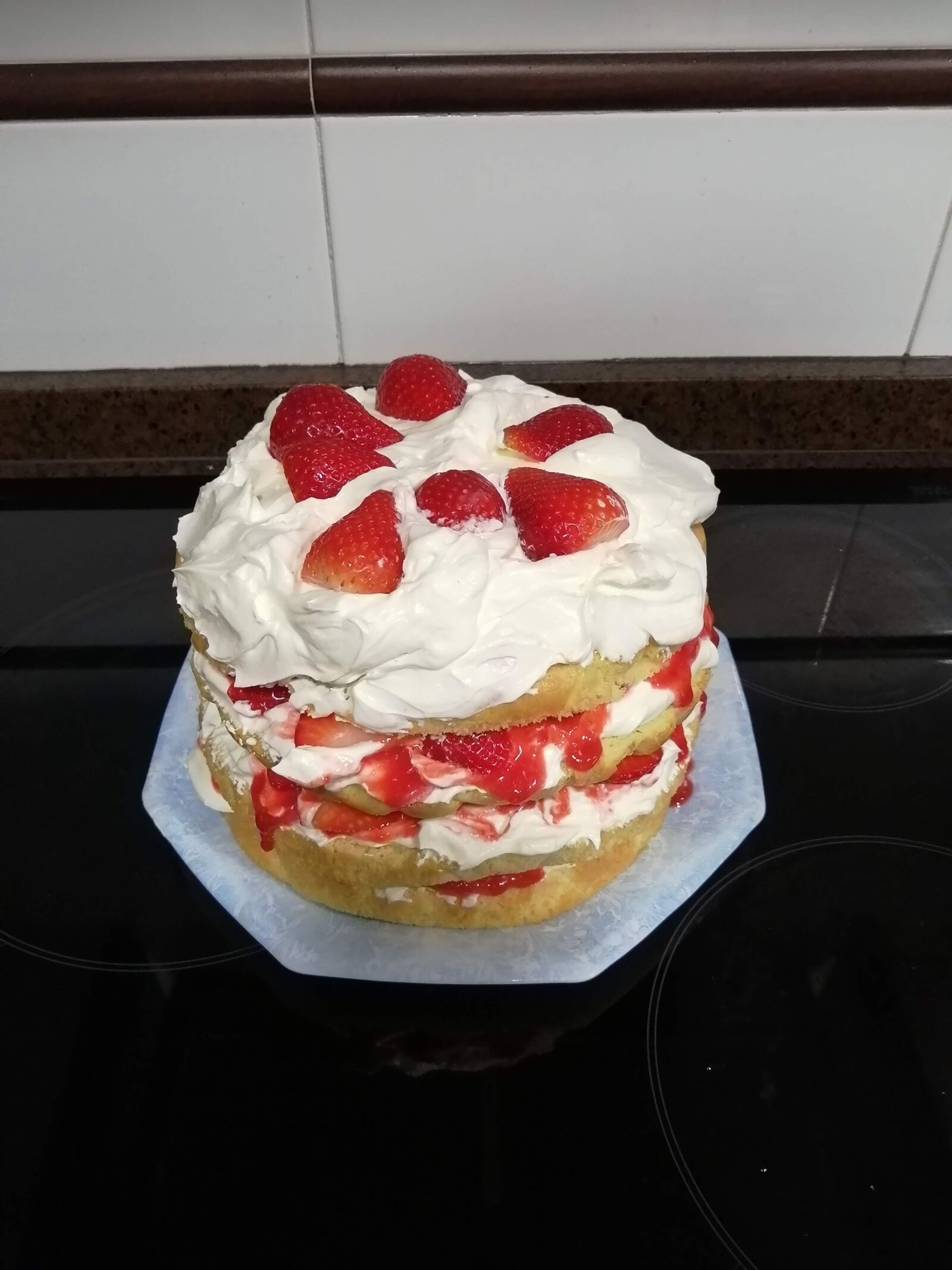 HUAWEI POT-LX1T sample photo. Pie, strawberries, cream photography