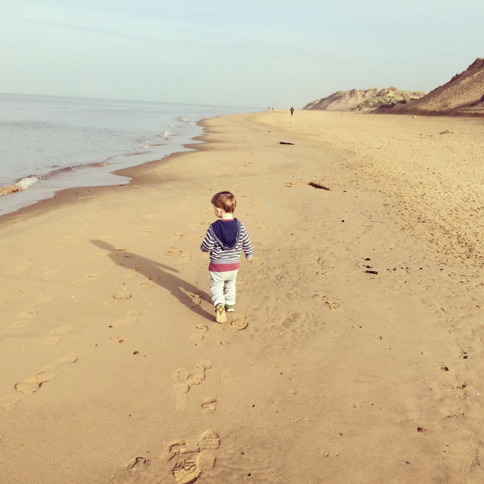 iPhone 5s back camera 4.15mm f/2.2 sample photo. Peaceful, beach, ocean photography