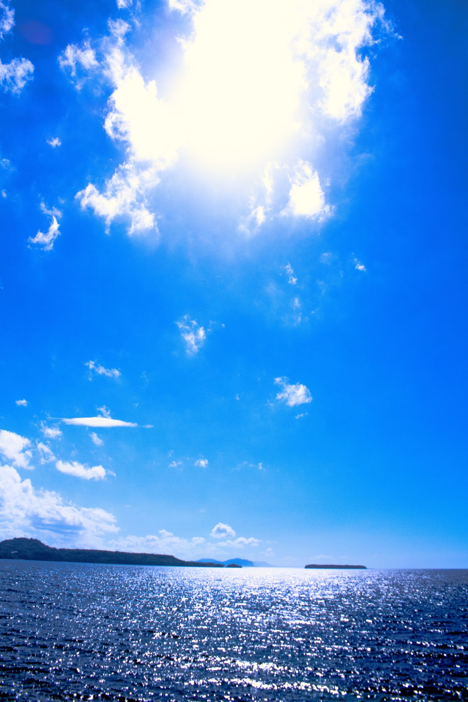 Canon EOS 100D (EOS Rebel SL1 / EOS Kiss X7) sample photo. Sea, light, sky photography