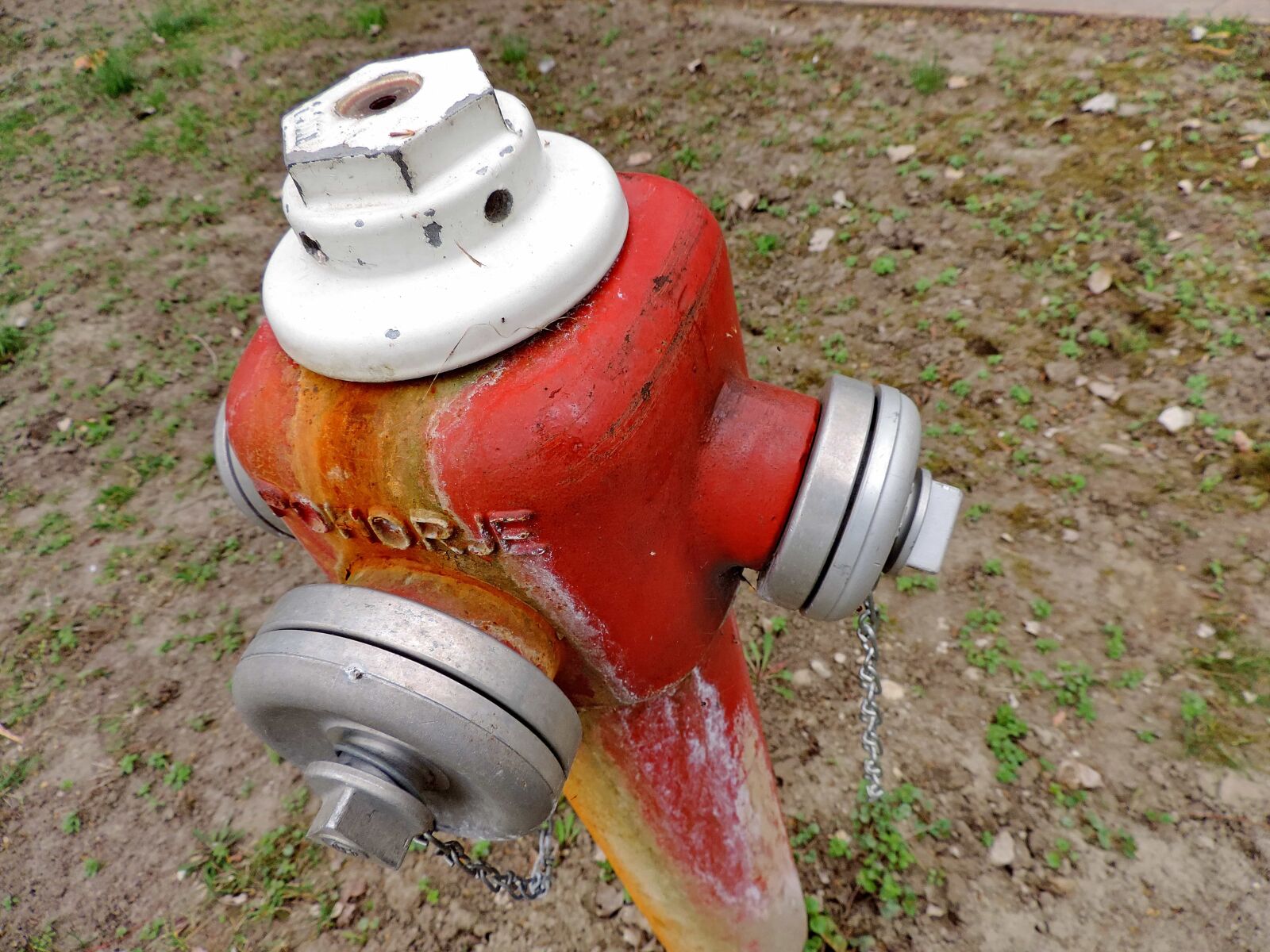 Nikon Coolpix P520 sample photo. Cast iron, hydrant, industrial photography