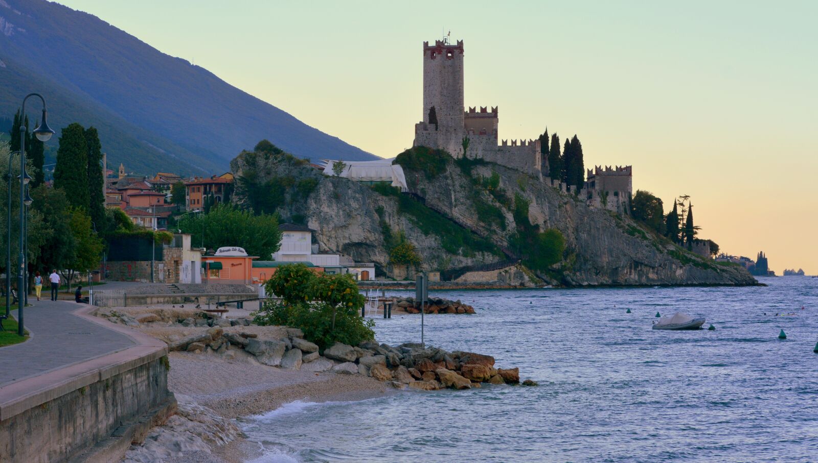 Nikon D7100 sample photo. Castle, malcesine, lake photography
