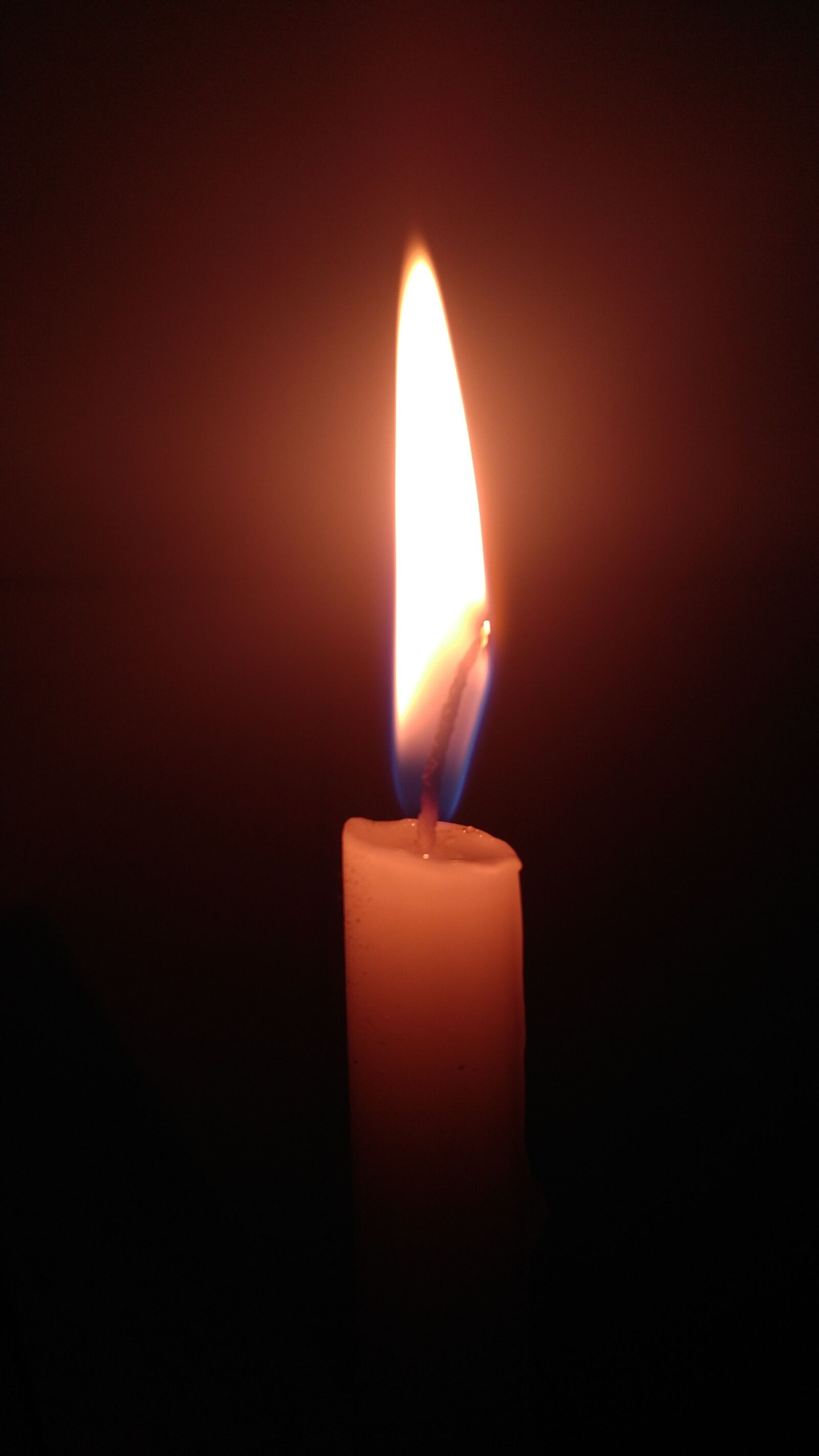 LG V10 sample photo. Burnt, flame, candle photography