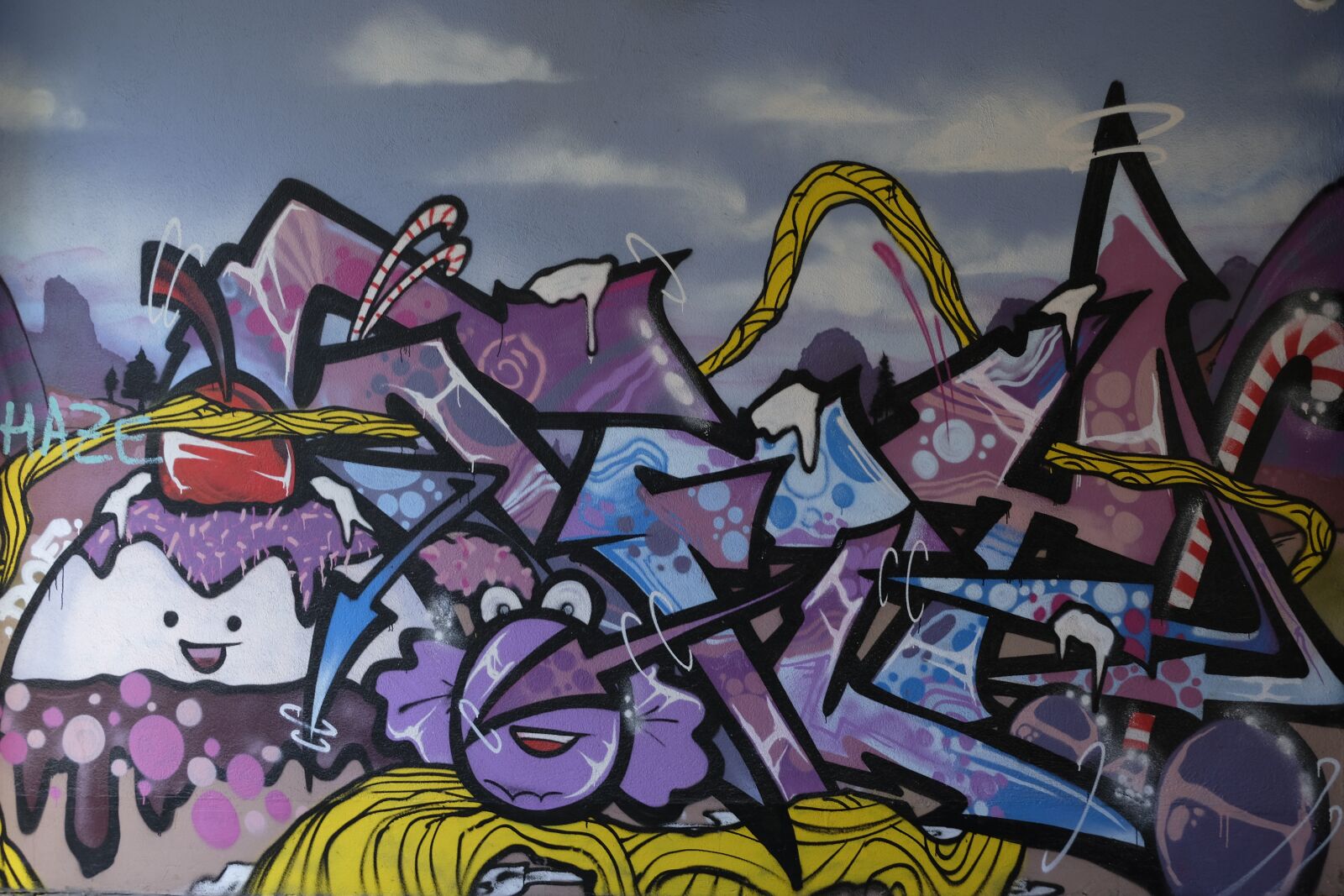 Fujifilm XF 18-55mm F2.8-4 R LM OIS sample photo. Art, graffiti, wall photography