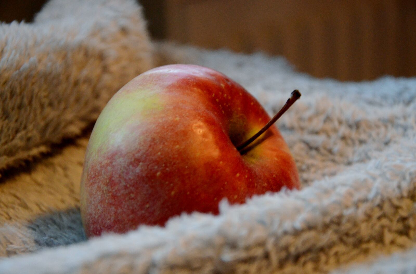 Nikon D7000 sample photo. Apple, fruit, healthy photography