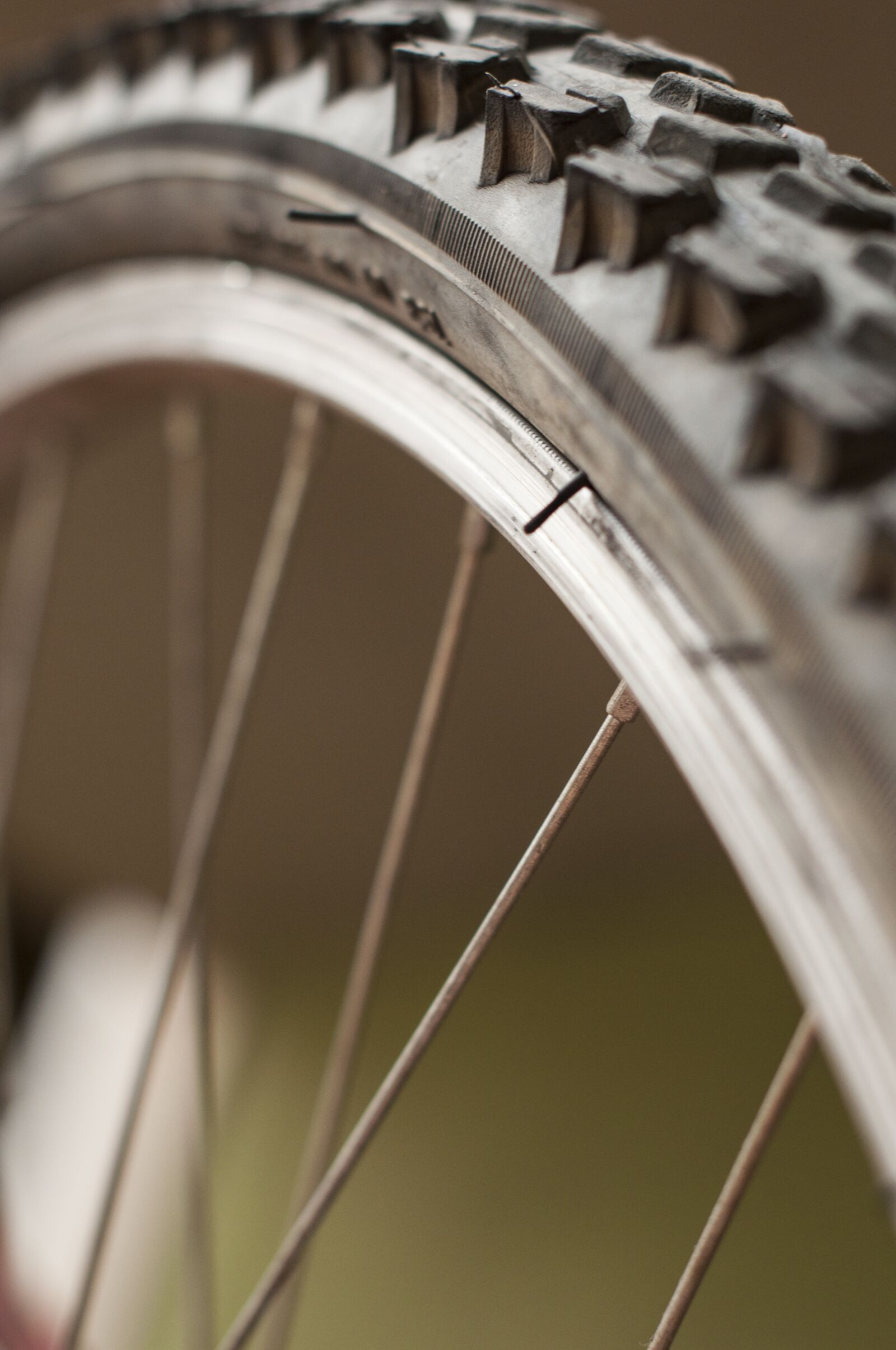 Nikon D90 sample photo. Bicycle, rubber, wheel photography