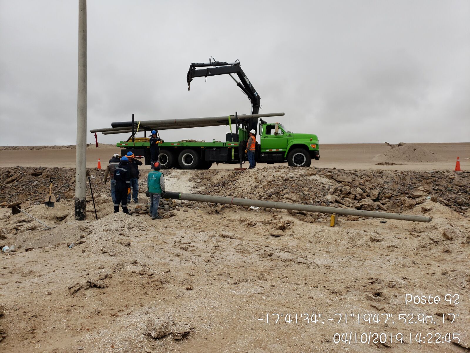 Samsung Galaxy Note9 sample photo. Telecommunications, posts, crane photography