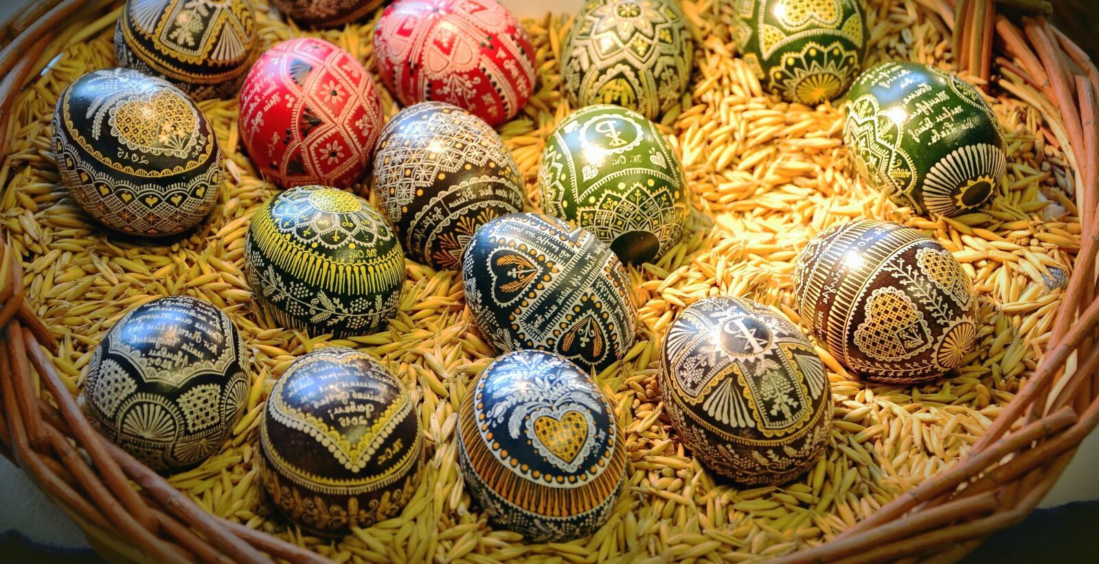 Nikon D5100 sample photo. Egg, basket, easter, colors photography