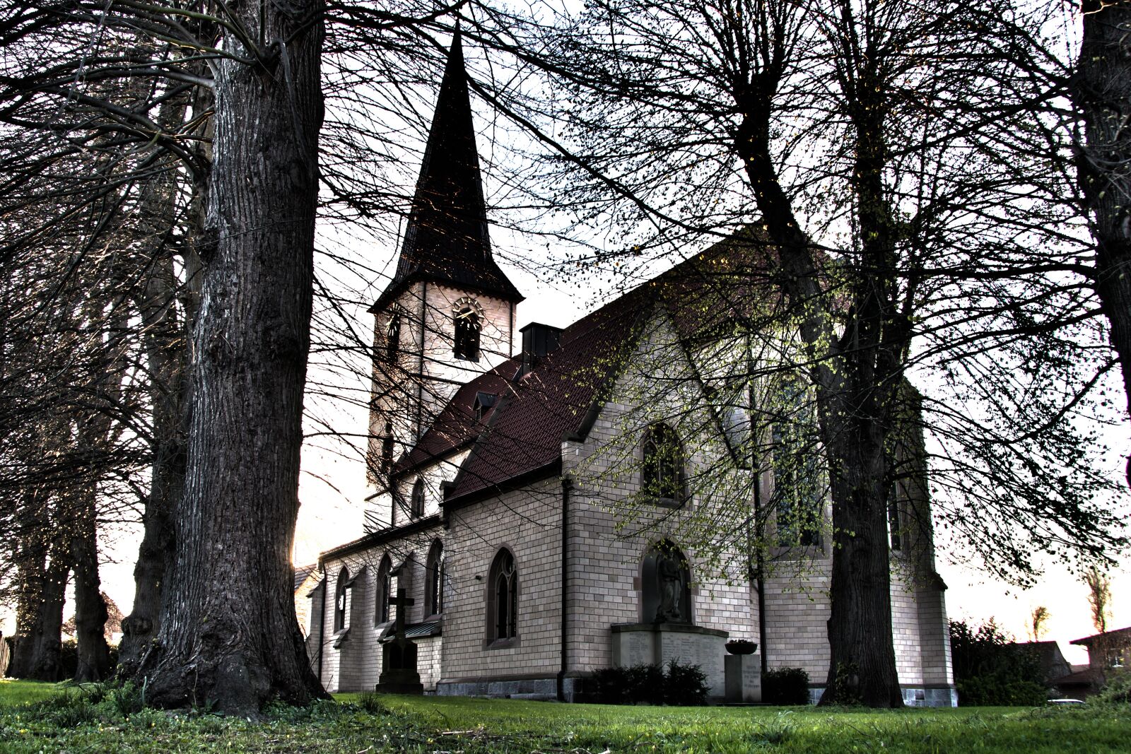 Canon EF-S 17-85mm F4-5.6 IS USM sample photo. Church, hdr, village photography