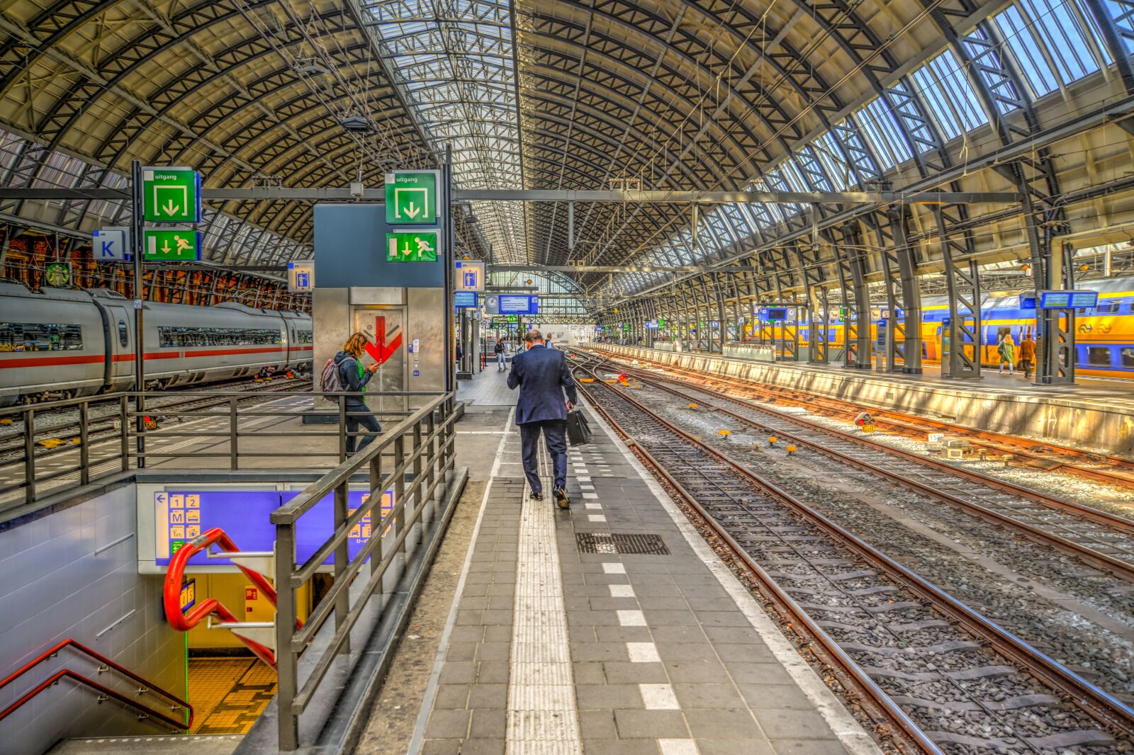Nikon D610 sample photo. Amsterdam, central, train photography