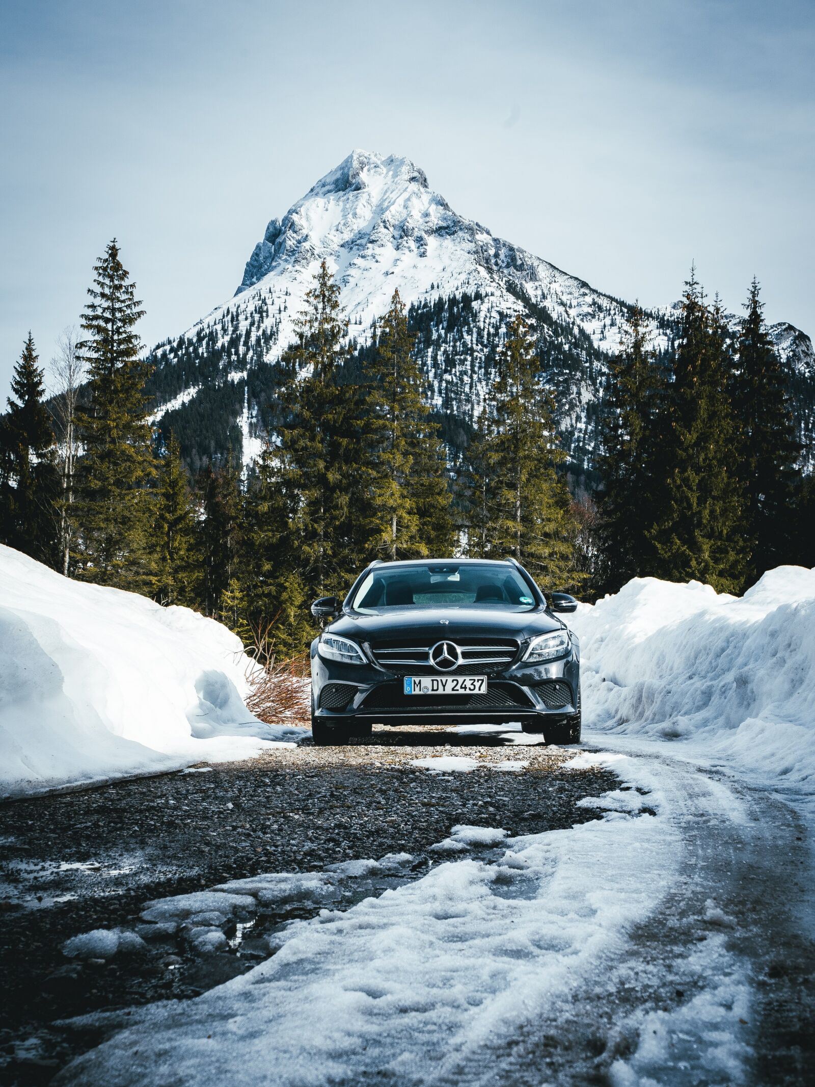 Sony a7 II + Sony FE 28-70mm F3.5-5.6 OSS sample photo. Mercedes benz, austria, tyrol photography