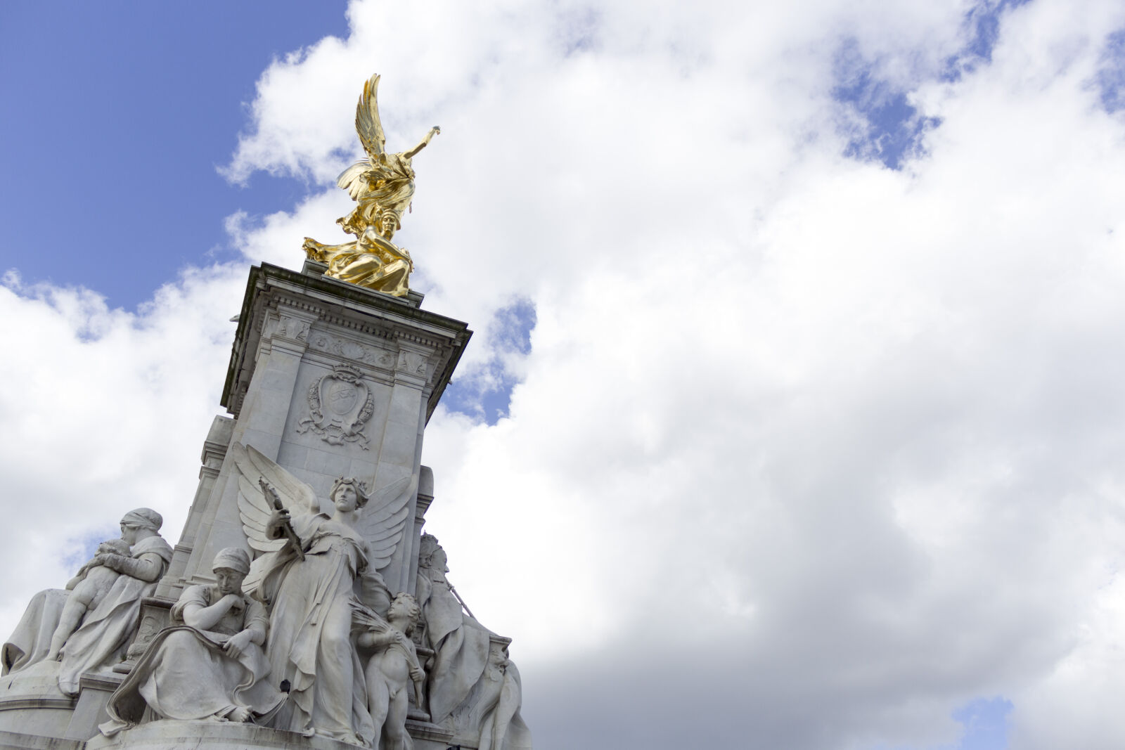 Canon EOS 600D (Rebel EOS T3i / EOS Kiss X5) sample photo. Buckingham, palace, fountain, london photography