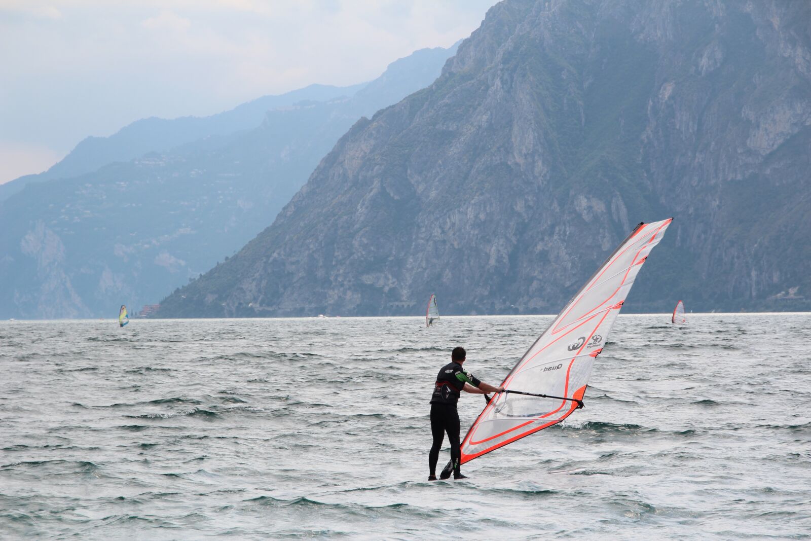 Canon EOS 600D (Rebel EOS T3i / EOS Kiss X5) sample photo. Garda, surfer, surf photography
