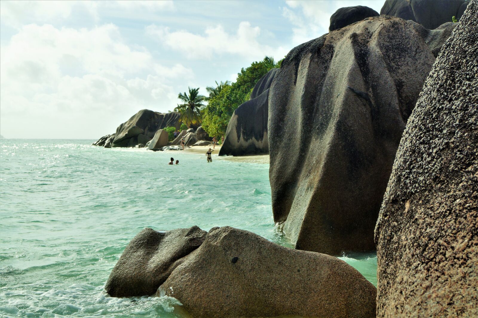 Sony DT 18-55mm F3.5-5.6 SAM II sample photo. Ladigue, seychelles, beach photography