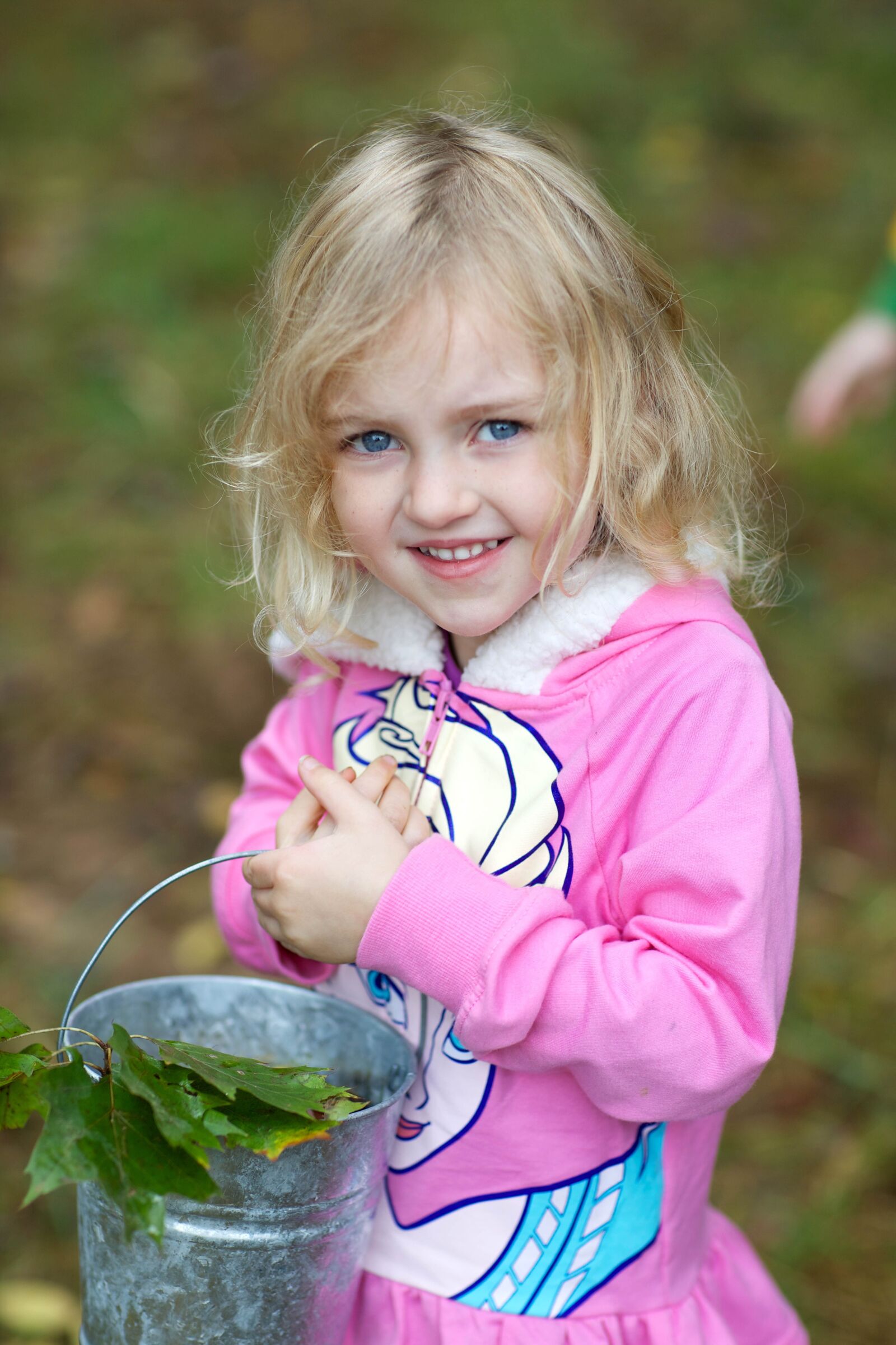 Canon EOS 5D Mark III sample photo. Cute, blonde, young girl photography