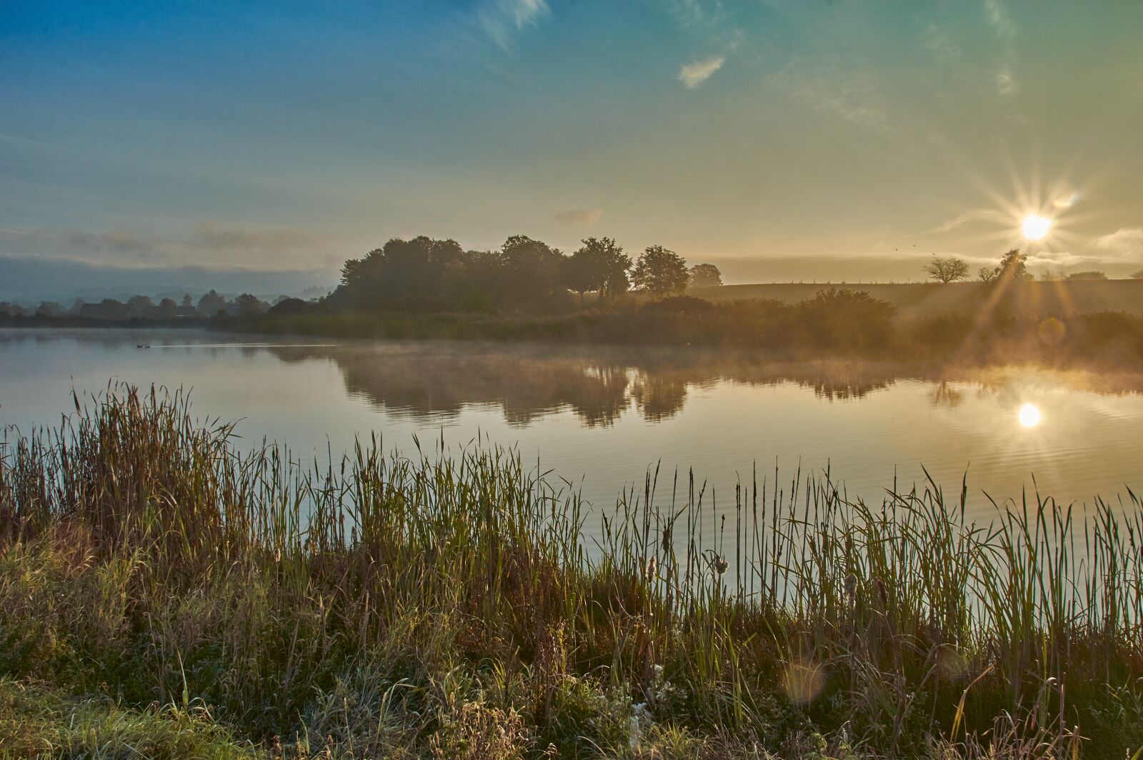 Nikon D3200 sample photo. Sunrise, fog, lake photography