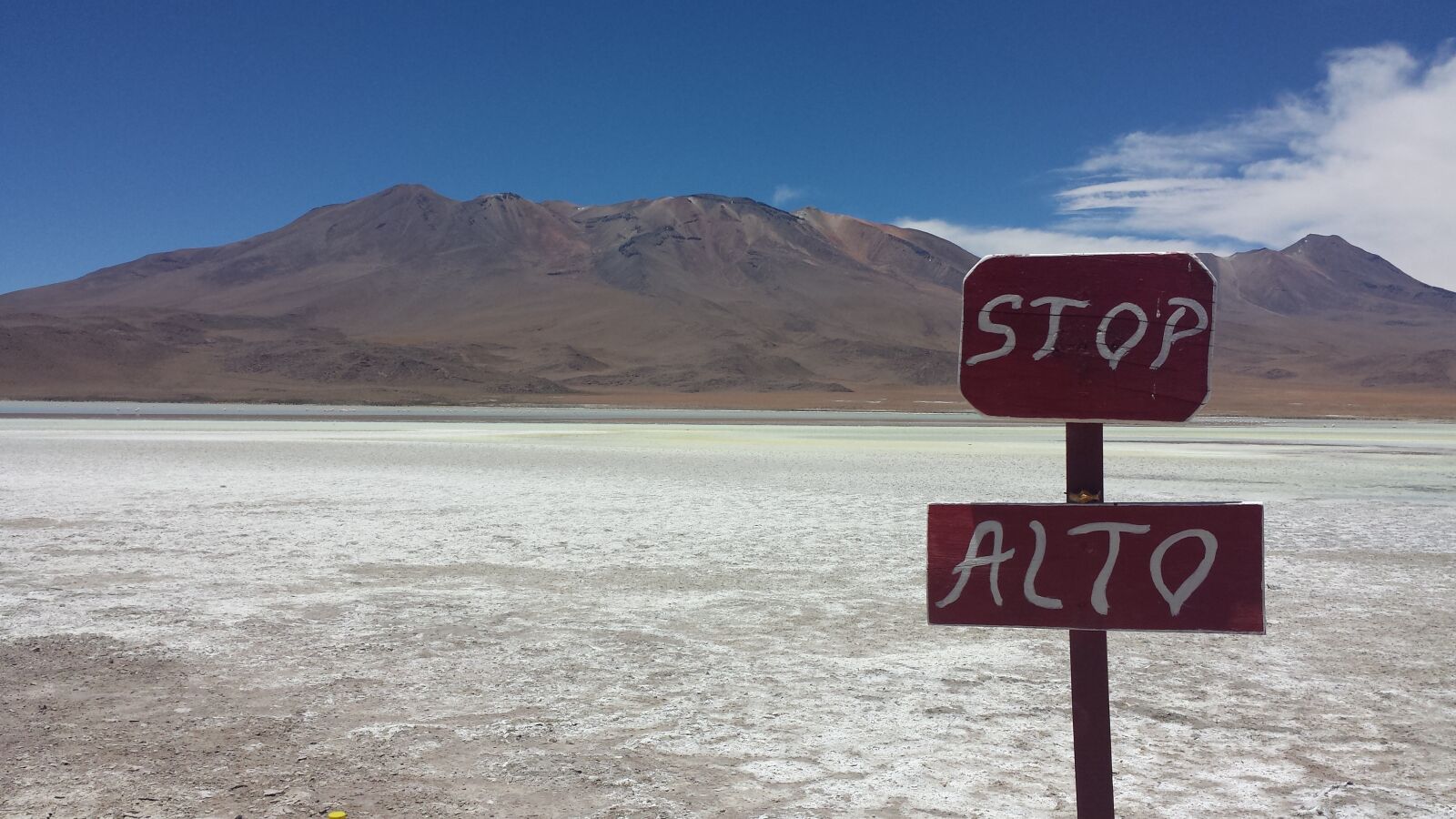Samsung Galaxy S4 sample photo. The desert of uyuni photography