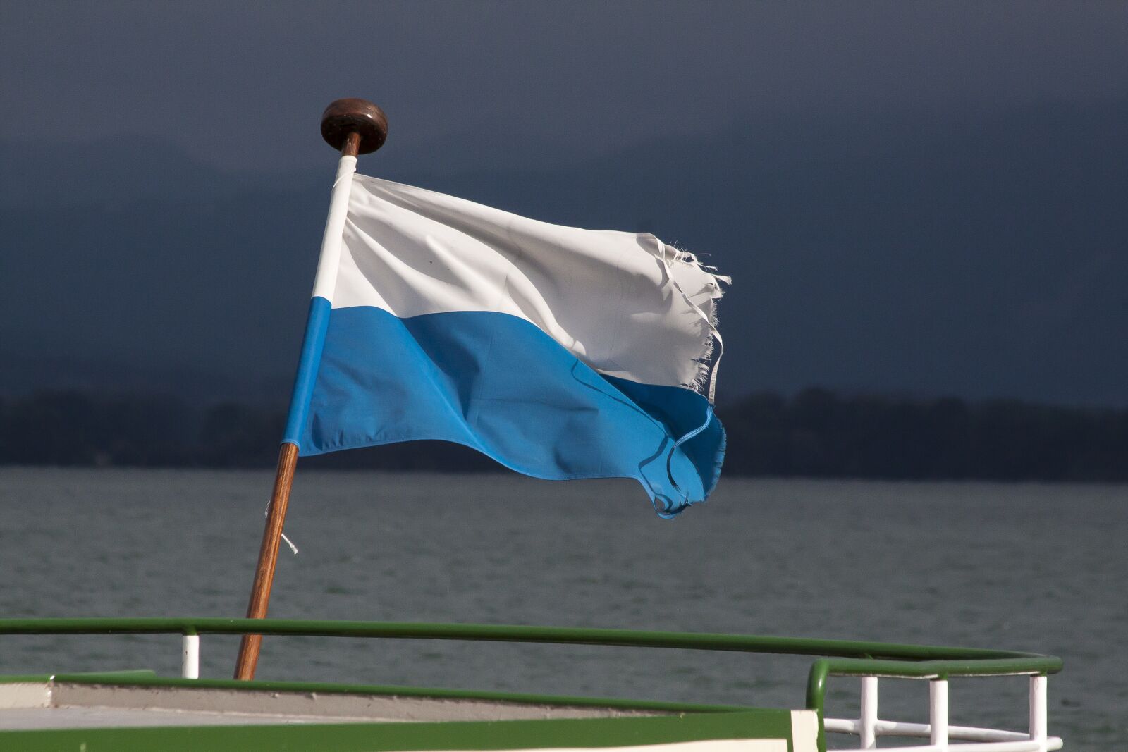 Canon EOS 50D sample photo. Flag, blue, white photography