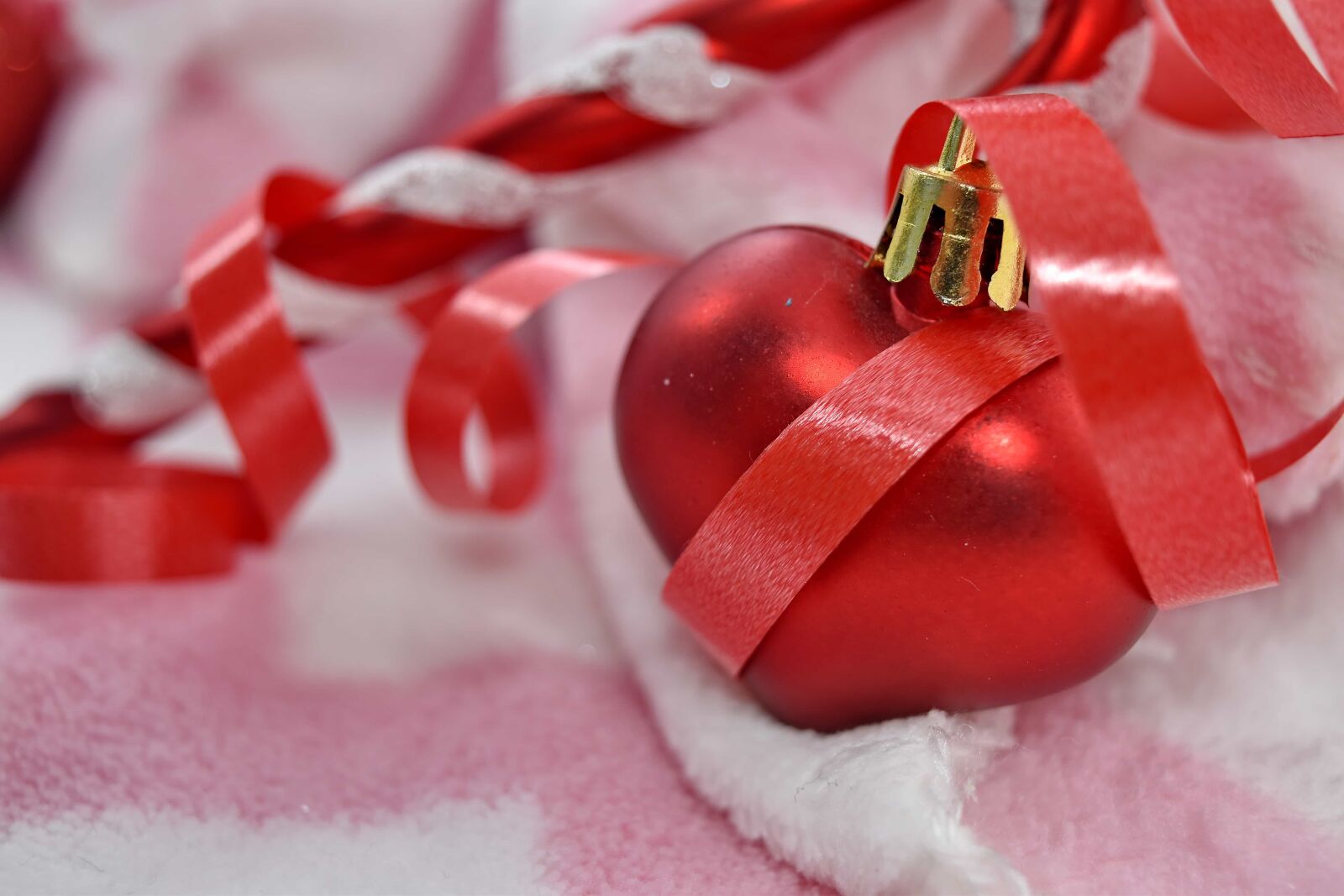 Nikon D5500 sample photo. Heart, love, romance, romantic photography