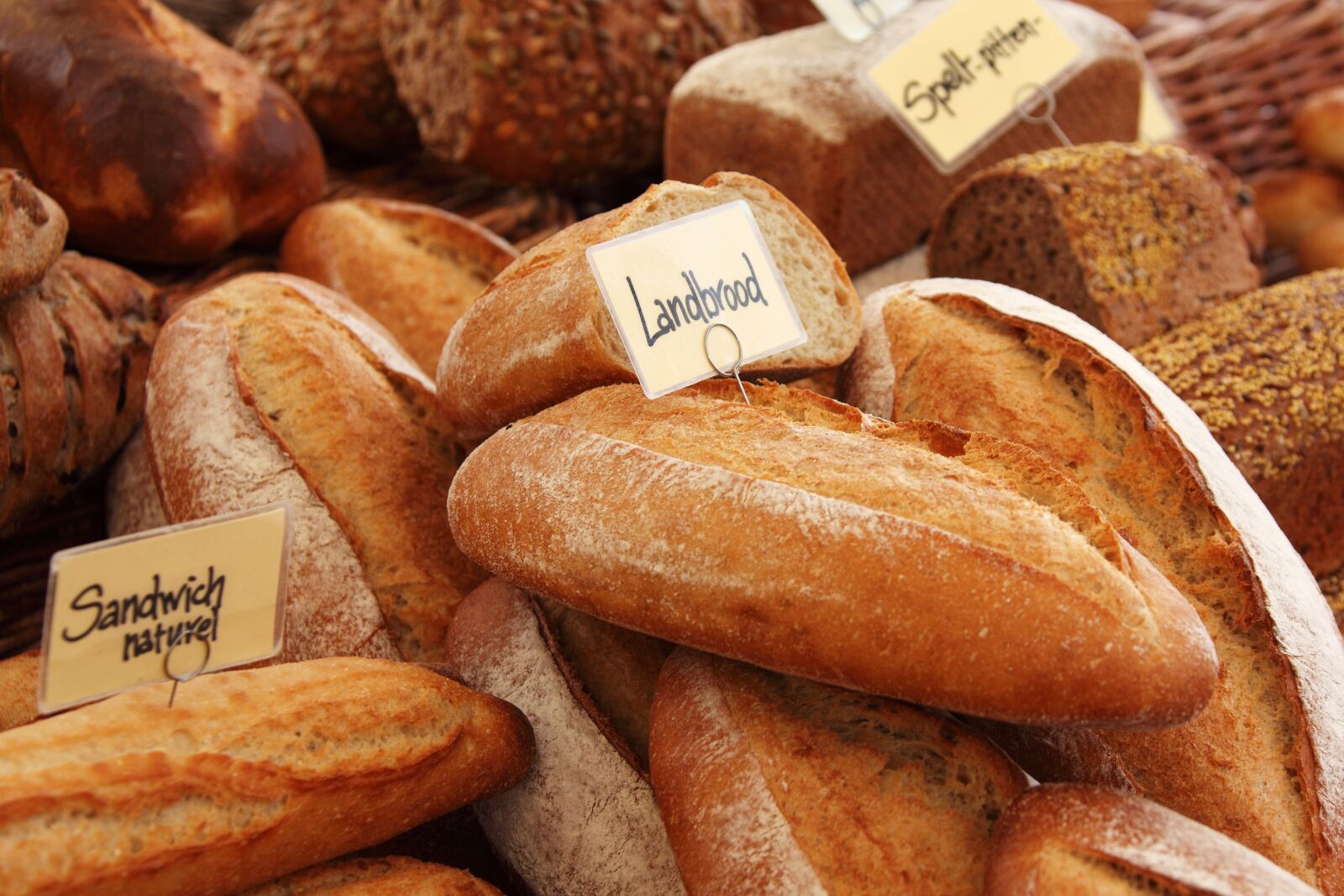 Canon EOS 5D Mark II sample photo. Bread, food, grain, brown photography