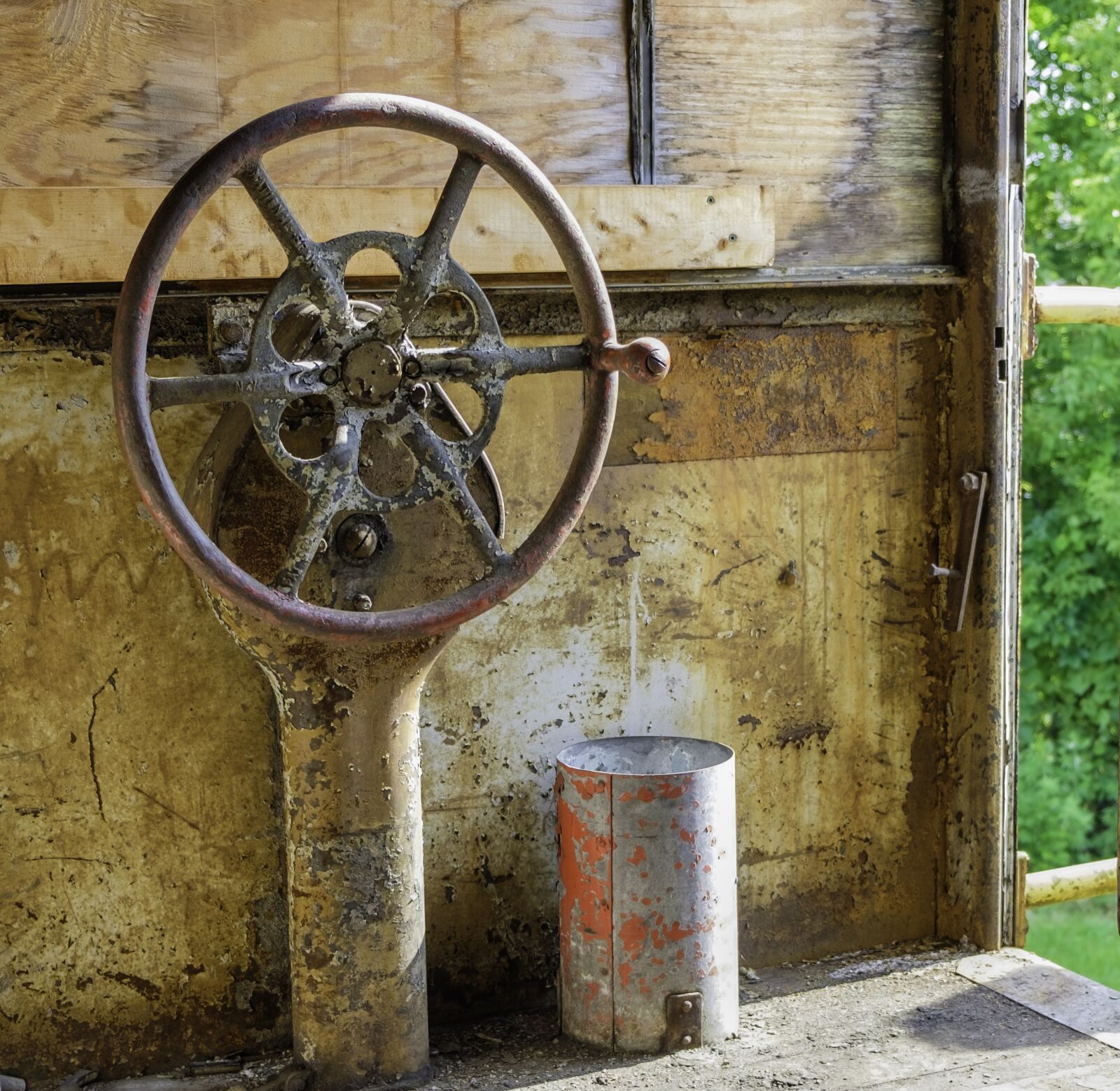 Fujifilm X-T1 sample photo. Railroad, rail car, transportation photography