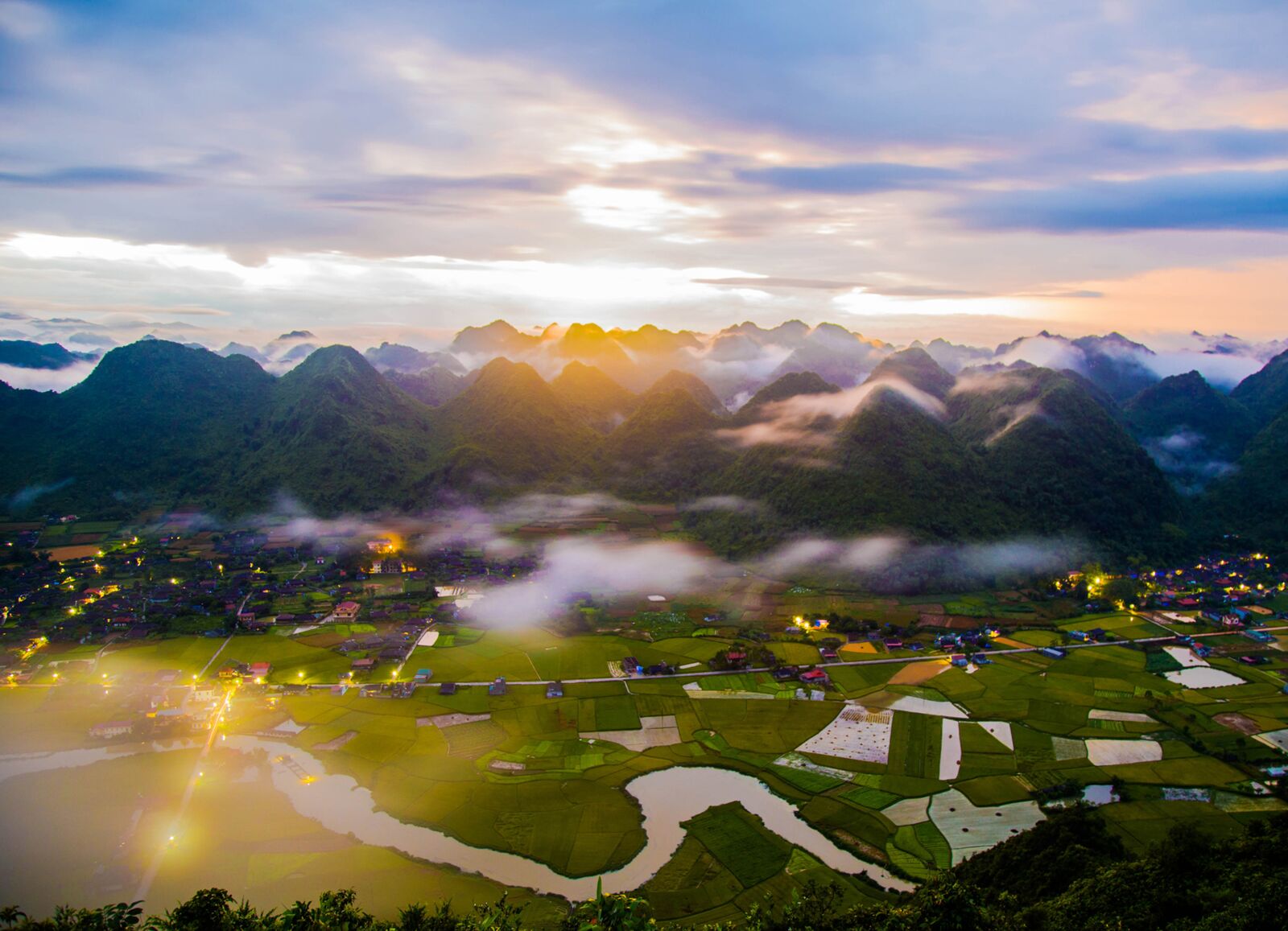 Canon EOS 6D + Canon EF 24-105mm F4L IS USM sample photo. Vietnam, dep, wine photography