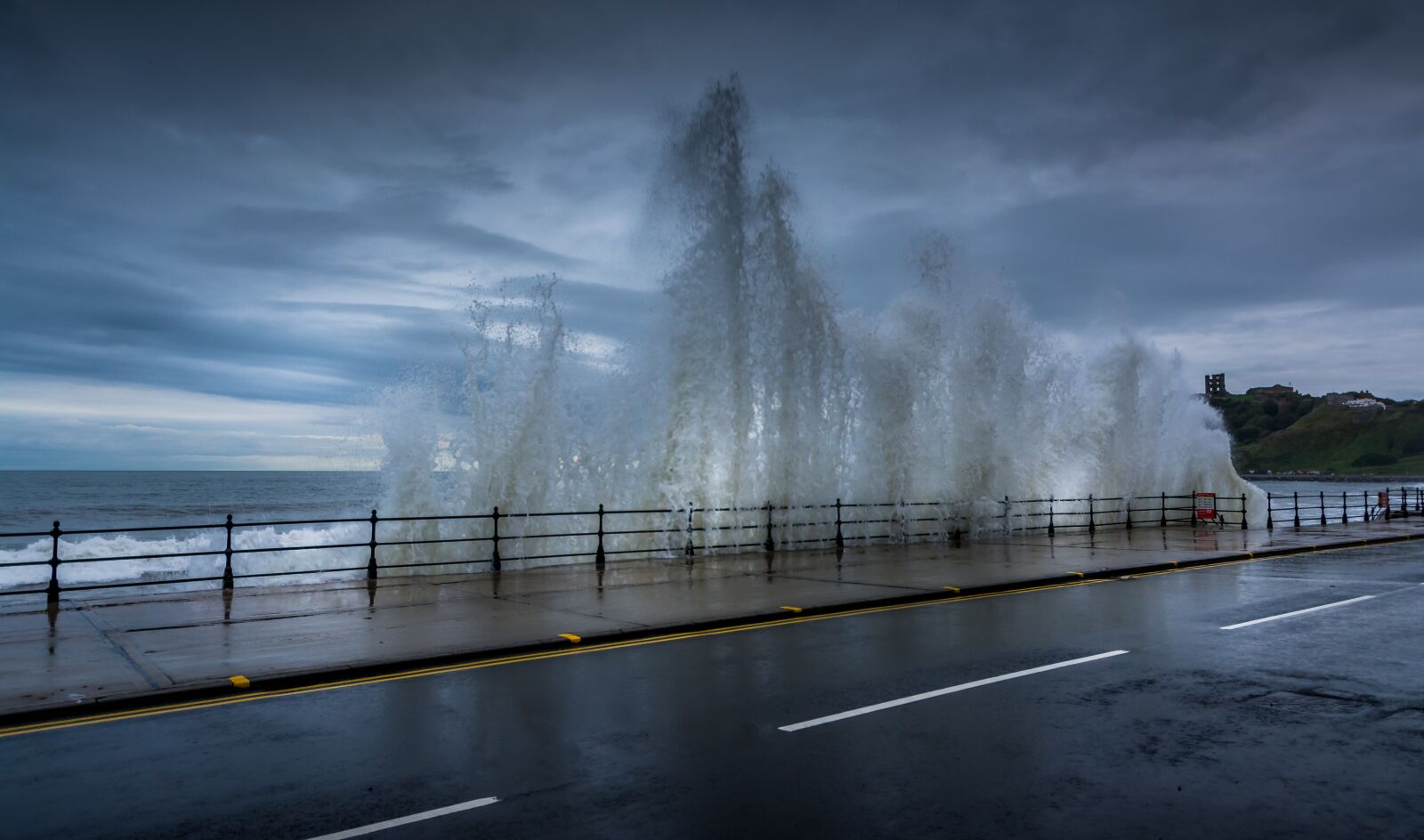 Tokina AT-X Pro 11-16mm F2.8 DX II sample photo. Marine drive, scarborough, seascape photography