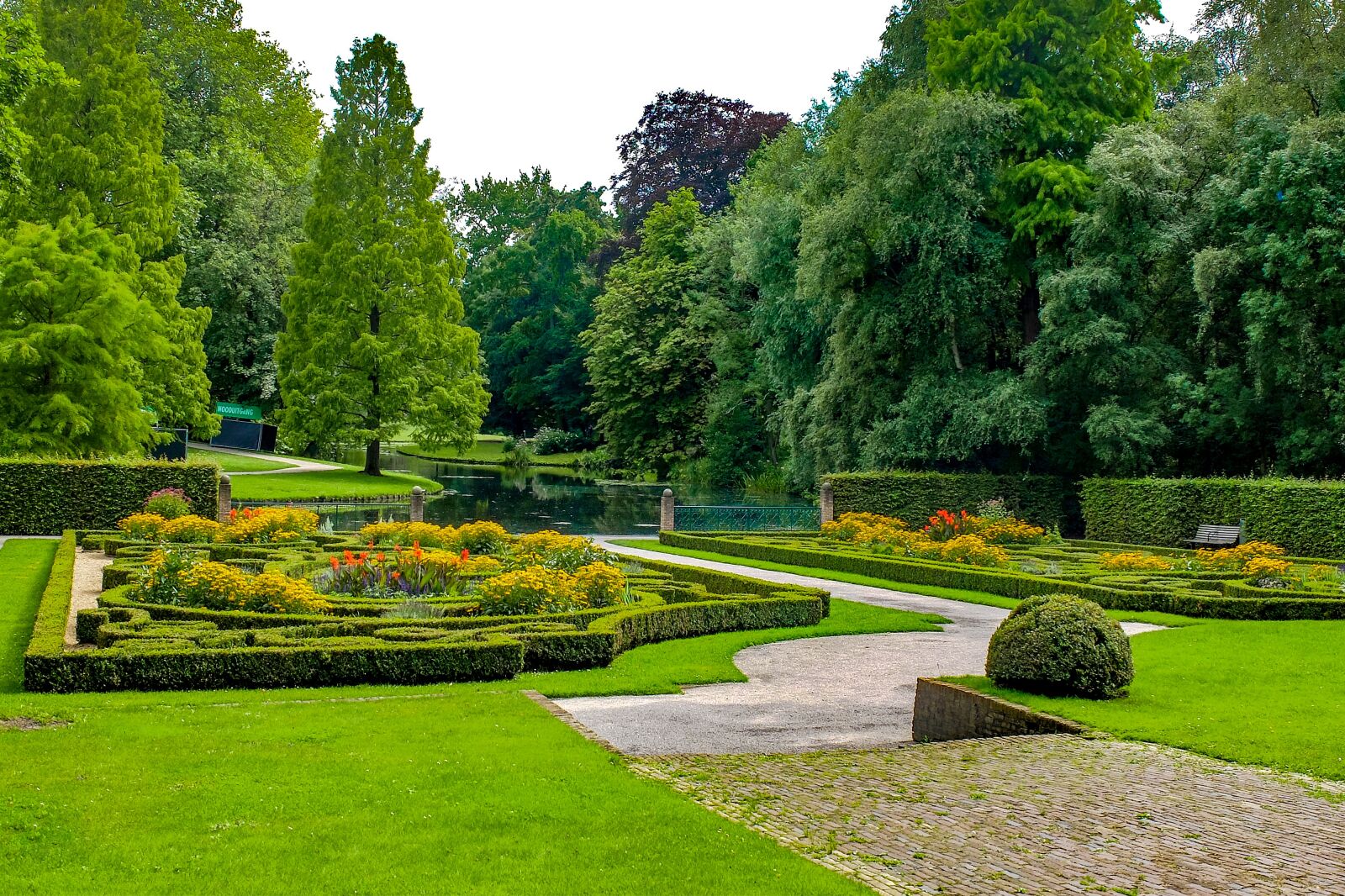 Fujifilm X30 sample photo. Park, parkland, garden photography