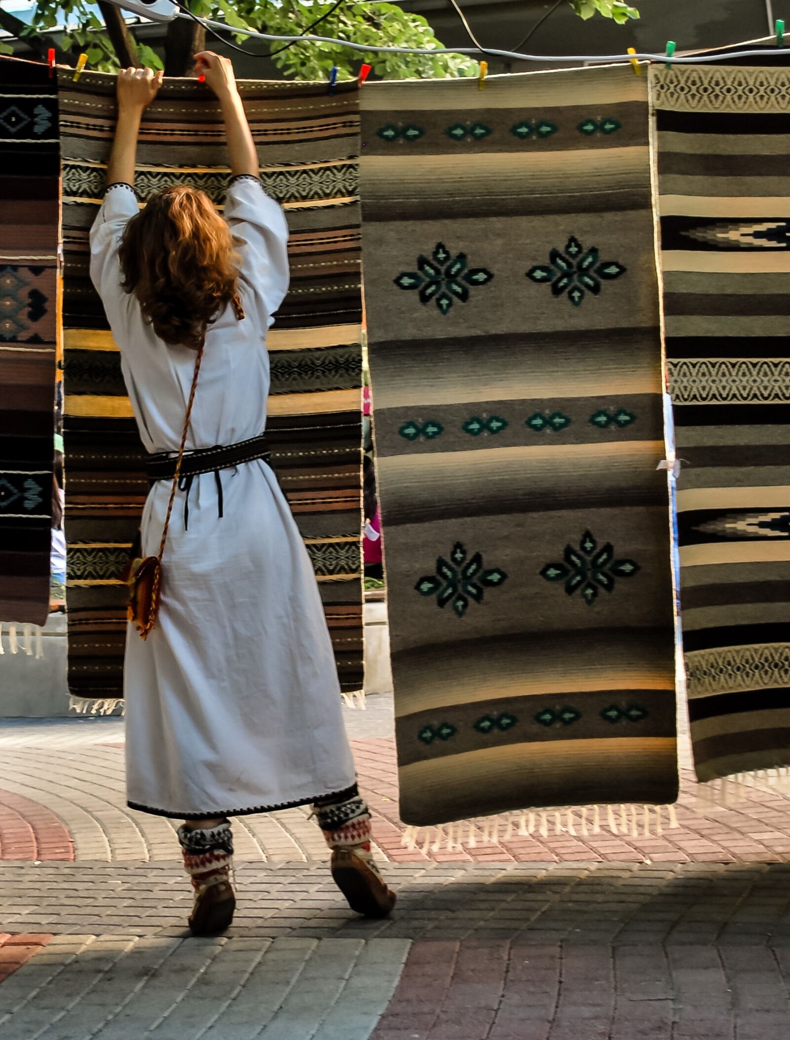 Nikon D60 sample photo. Woman, hanging, bulgaria photography