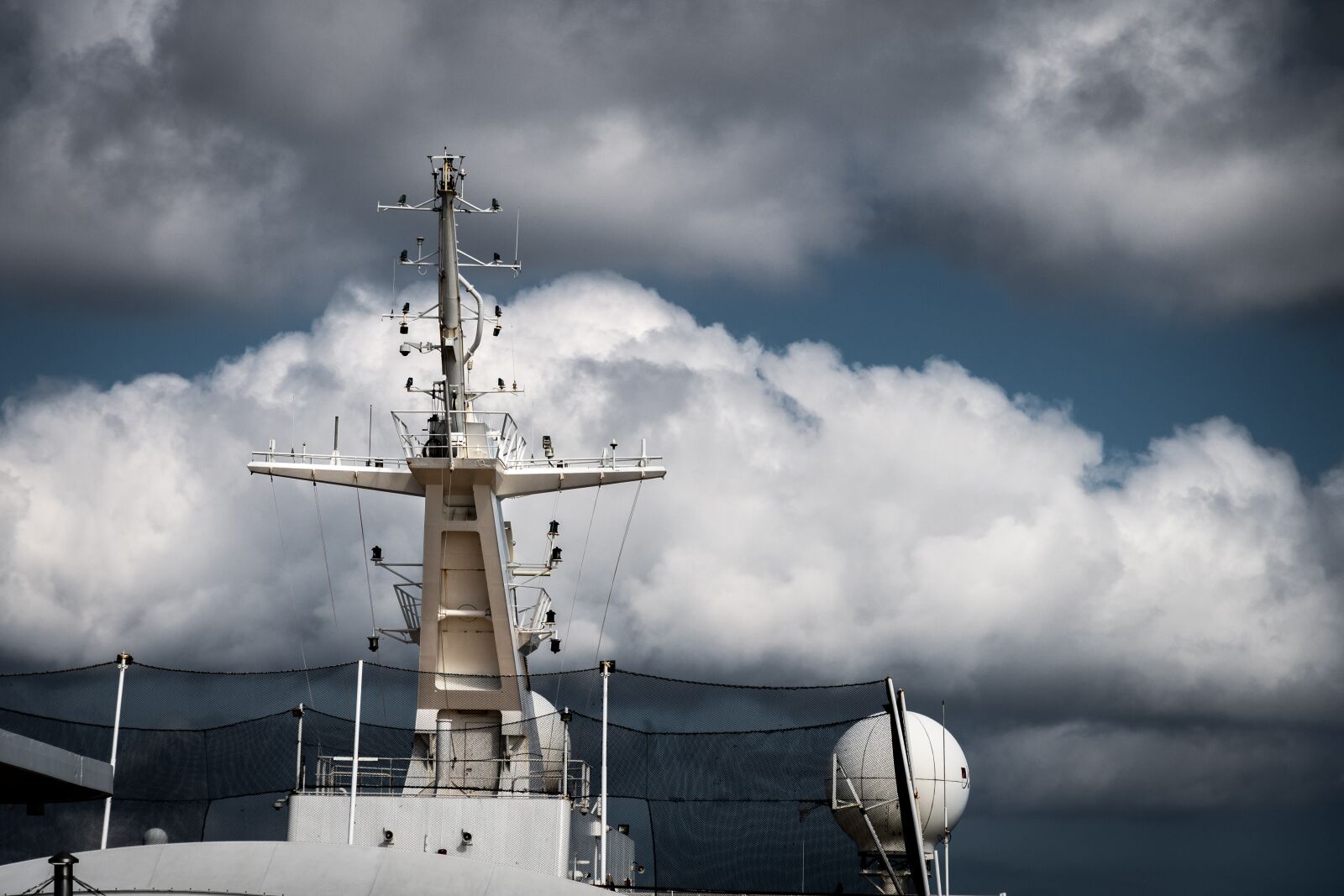 Nikon D500 sample photo. Ship, sky, ocean photography