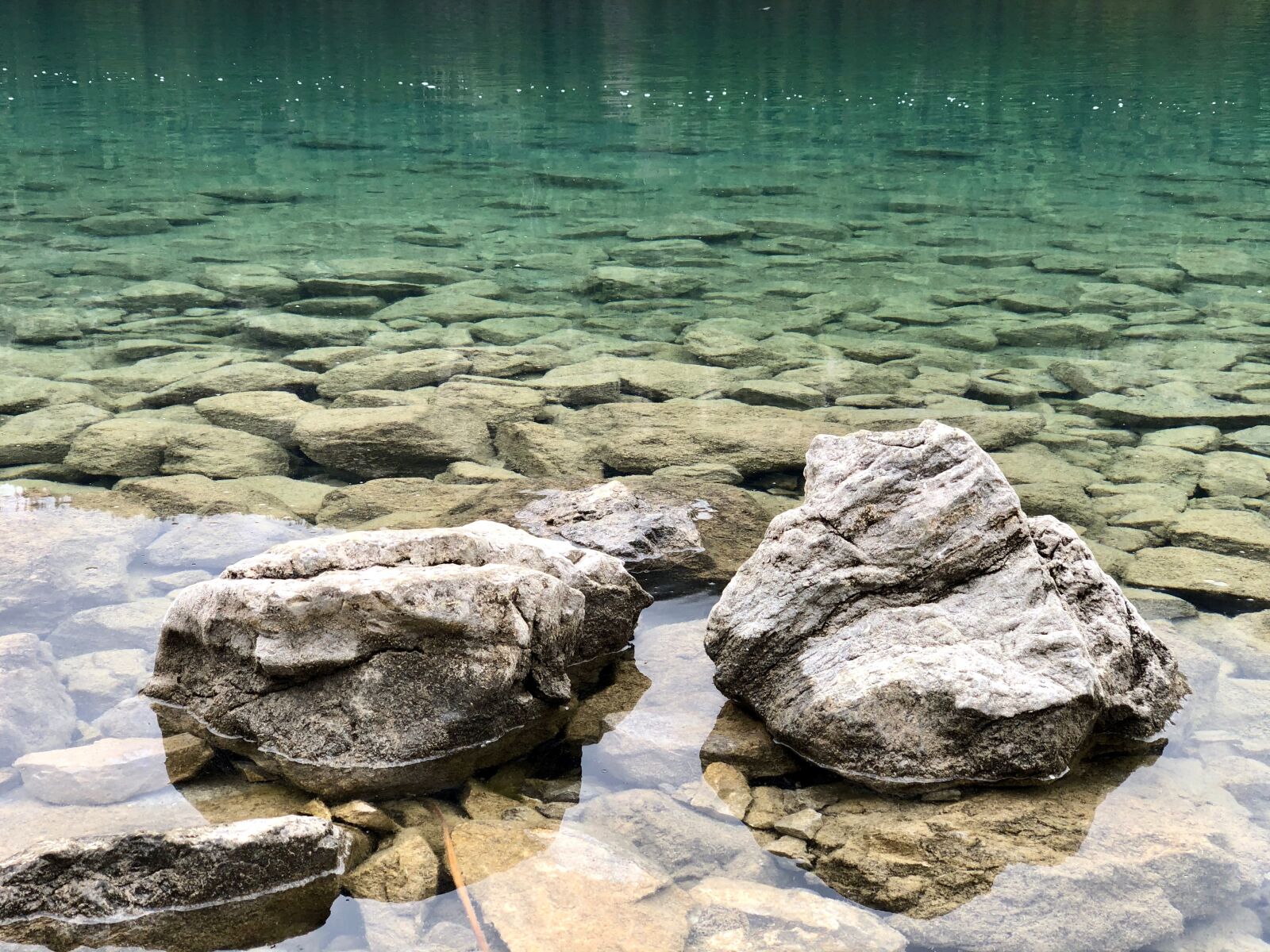 iPhone X back dual camera 6mm f/2.4 sample photo. Eibsee, water, zugspitze photography