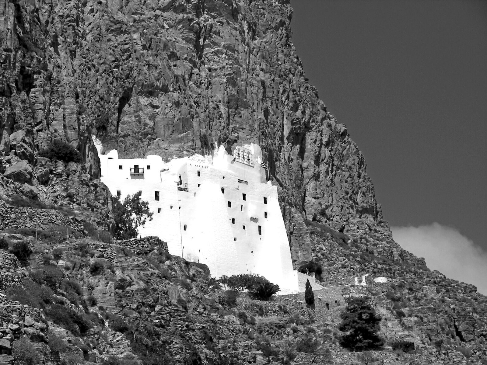 Kodak P850 ZOOM DIGITAL CAMERA sample photo. Monastery, cliff, cyclades photography