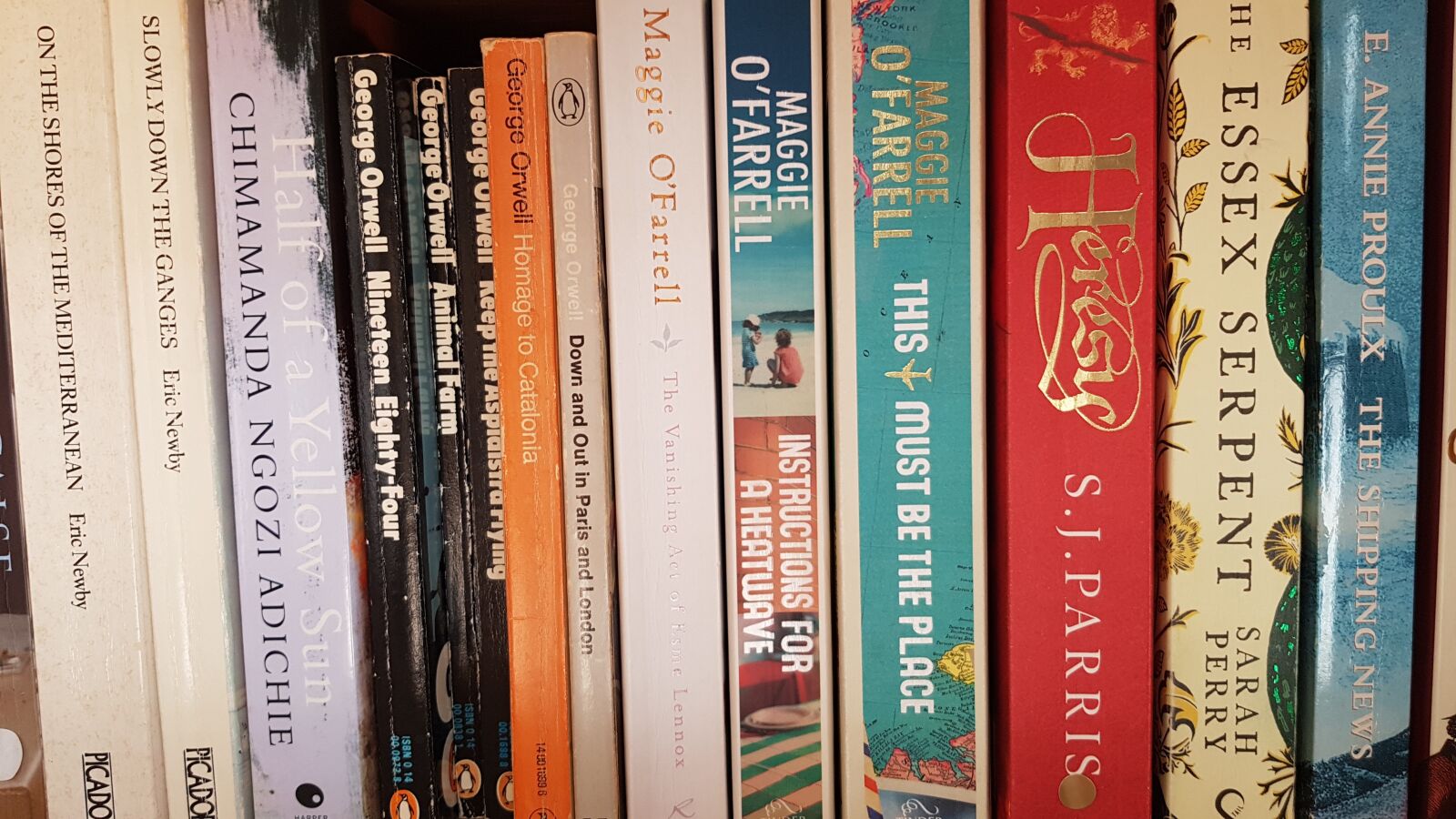 Samsung Galaxy S7 Edge sample photo. Bookshelf, books, library photography
