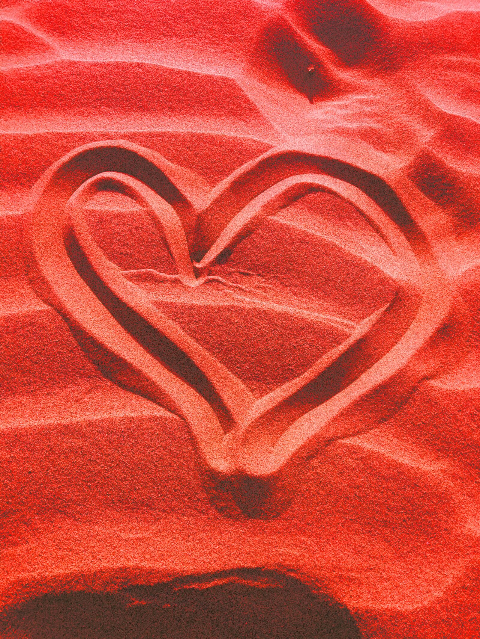 Xiaomi Redmi Y2 sample photo. Sand, heart shape, love photography
