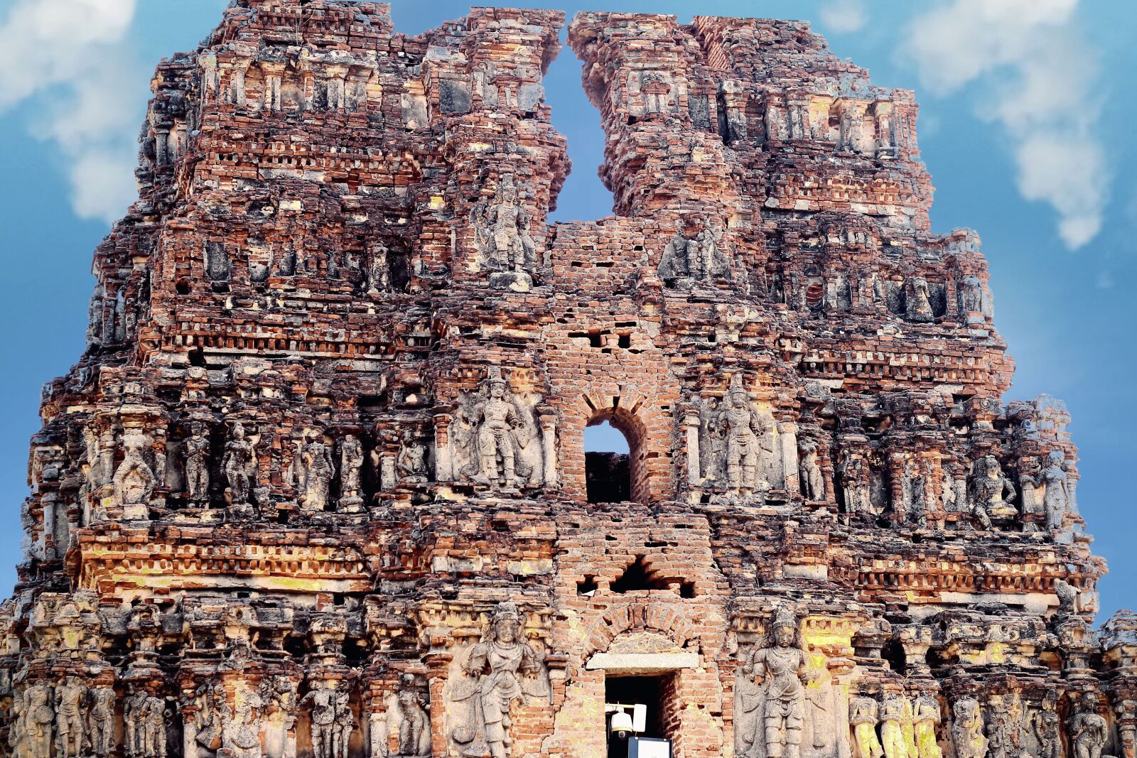 Canon EOS 550D (EOS Rebel T2i / EOS Kiss X4) sample photo. Hampi, temple, india photography