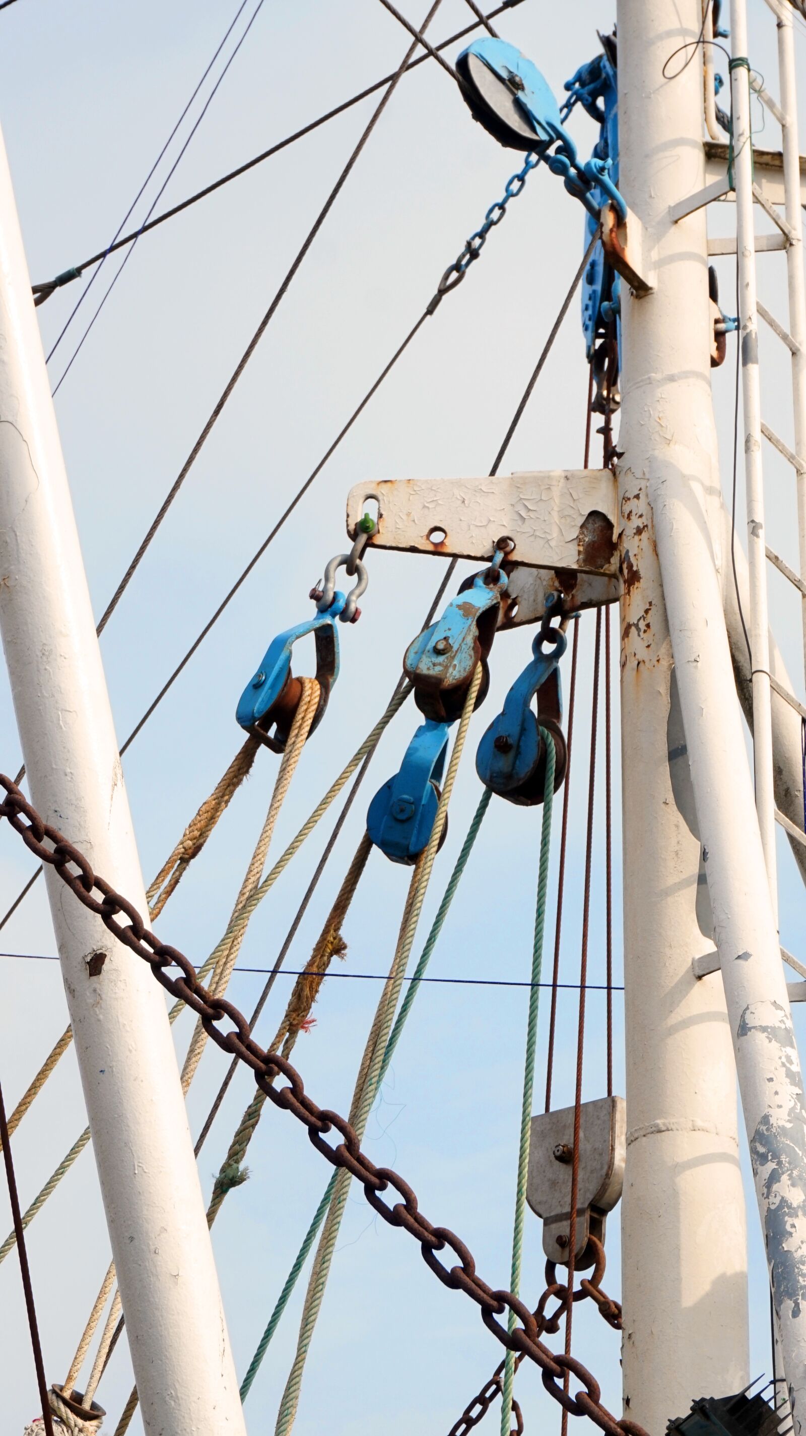 Sony Alpha a5000 (ILCE 5000) sample photo. Sail, rigging, dew photography
