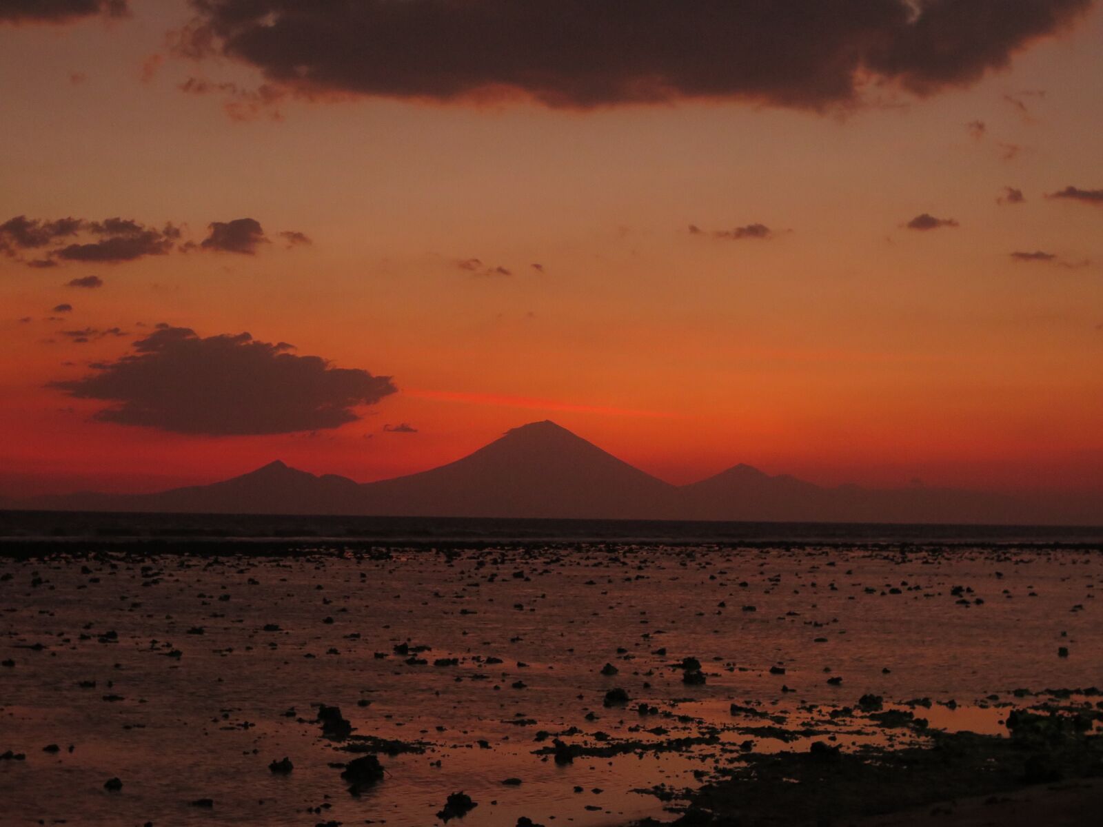 Canon PowerShot G16 sample photo. Sunset, volcano, volcanic photography