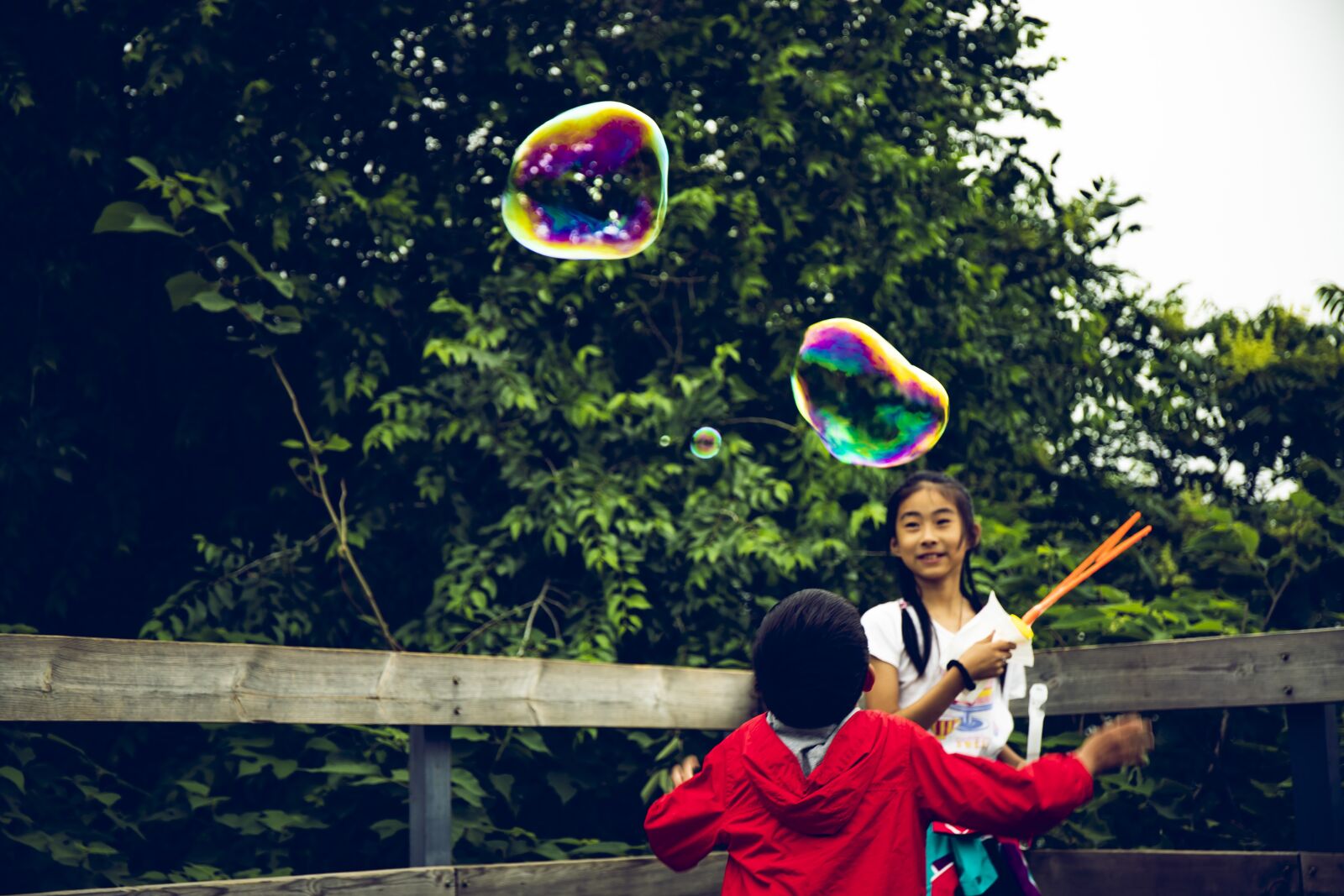 Canon EOS 6D Mark II sample photo. Children, chinese, bubble photography