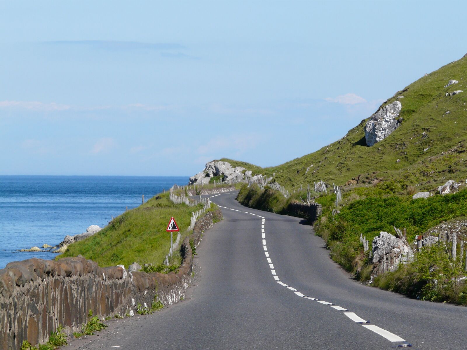 Panasonic DMC-FZ18 sample photo. Ireland, road, coast photography