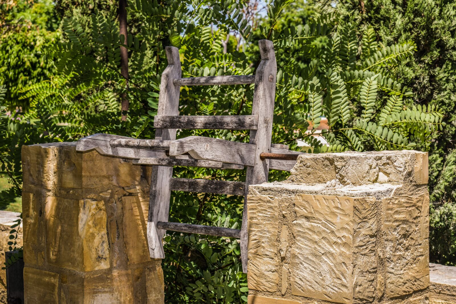 Nikon D3300 sample photo. Wheel, well, traditional photography