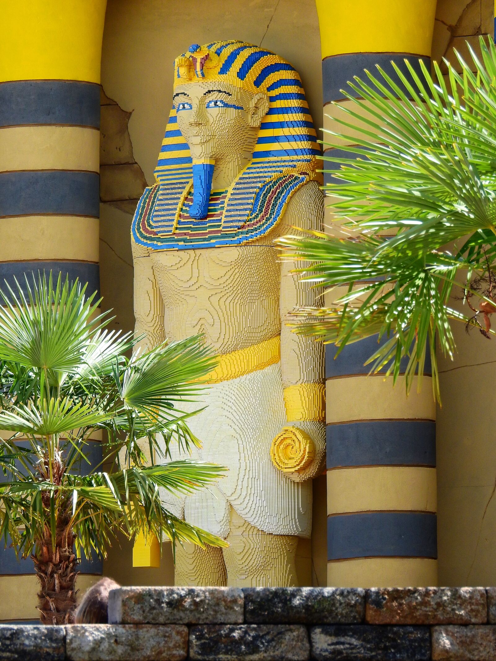 Nikon Coolpix P900 sample photo. Lego, legoland, build photography