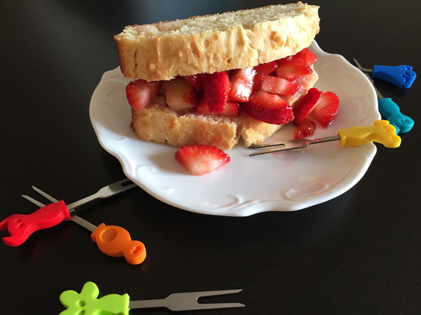 iPhone 6 back camera 4.15mm f/2.2 sample photo. Food, sandwich, meal photography