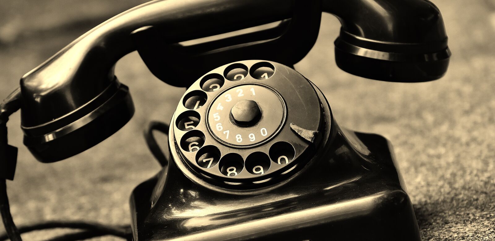 Nikon D7200 sample photo. Phone, old, year built 1955 photography