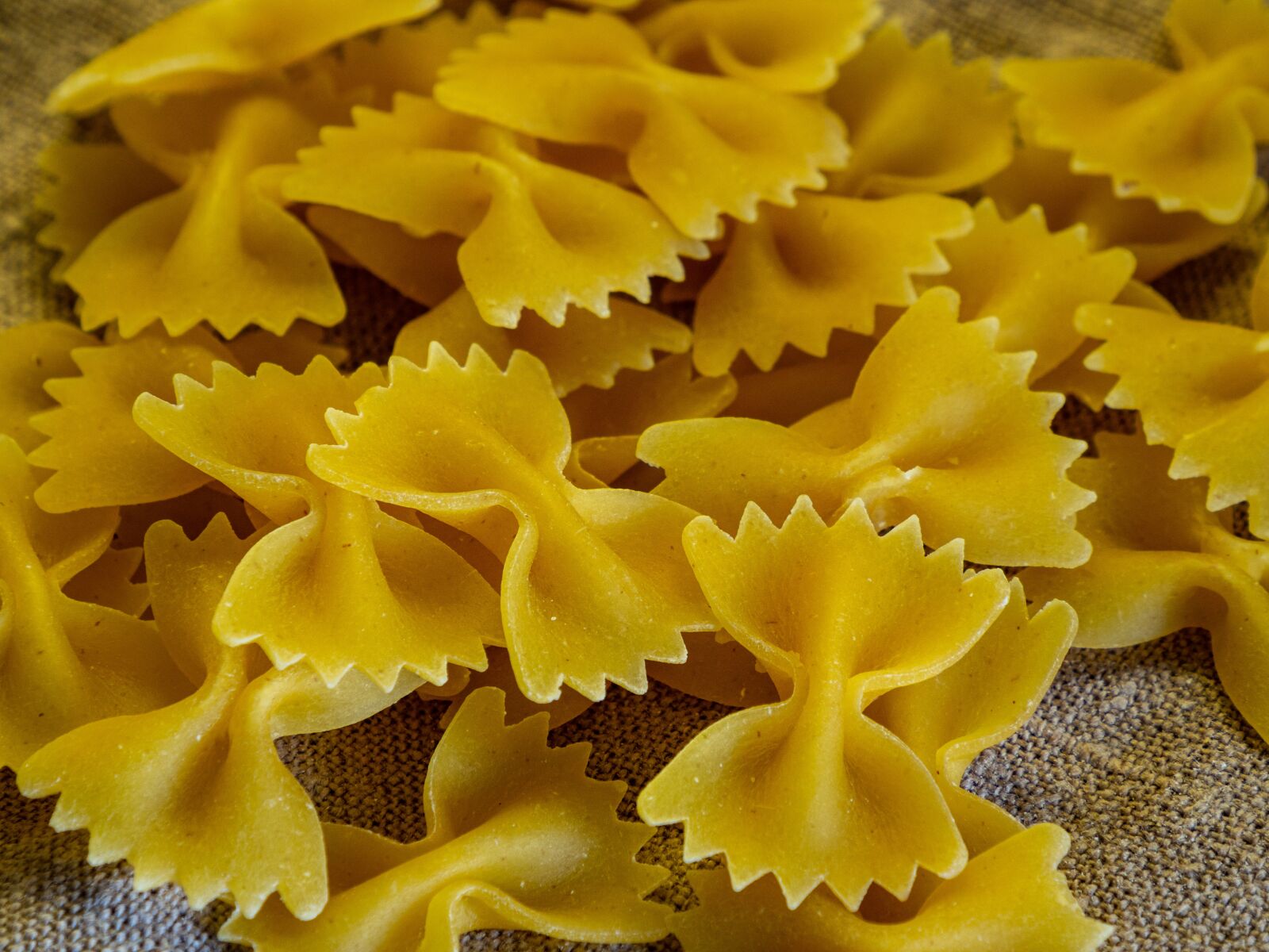 Olympus M.Zuiko Digital ED 12-200mm F3.5-6.3 sample photo. Fan, pasta, pile photography
